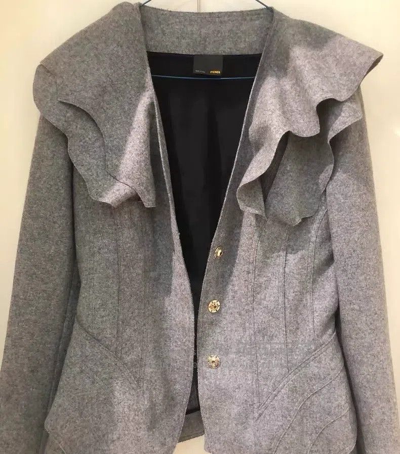 Fendi Fendi Gray woolen coat with classic flounce design Size S / US 4 / IT 40 - 2 Thumbnail