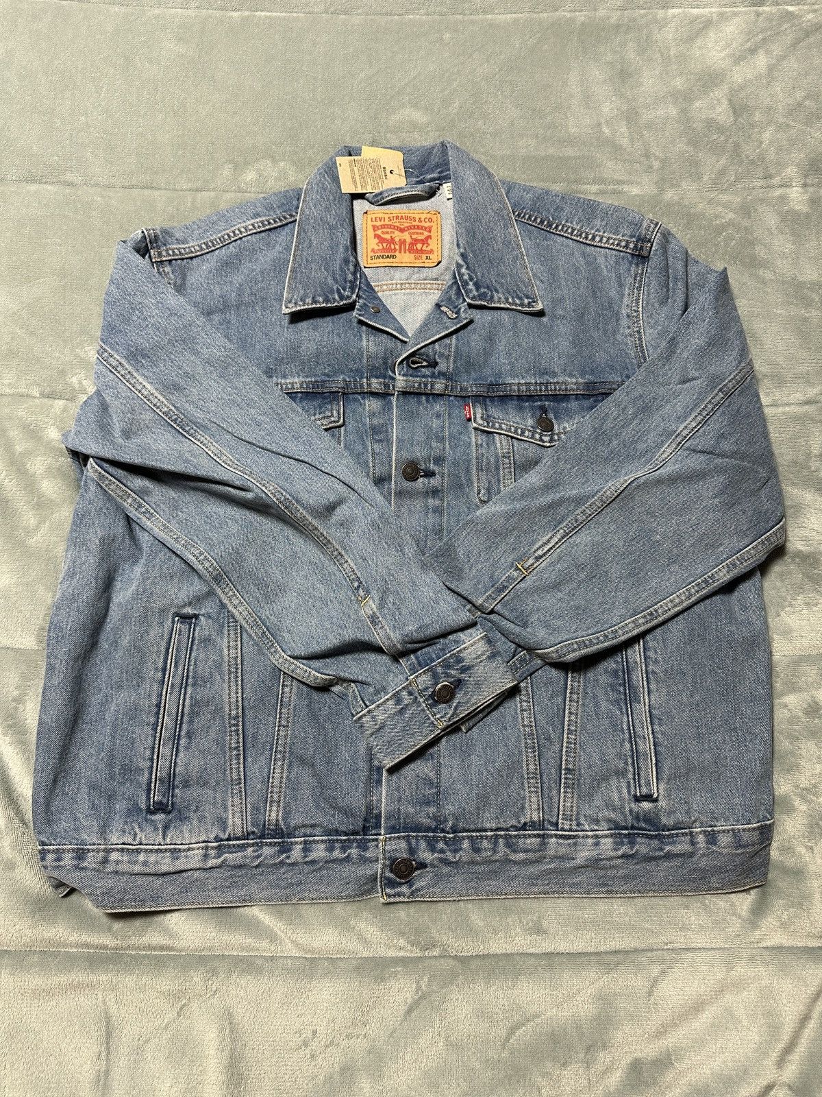 Levi's Levi’s Premium Denim Trucker Jacket Medium Wash - size XL Size US XL / EU 56 / 4 - 1 Thumbnail
