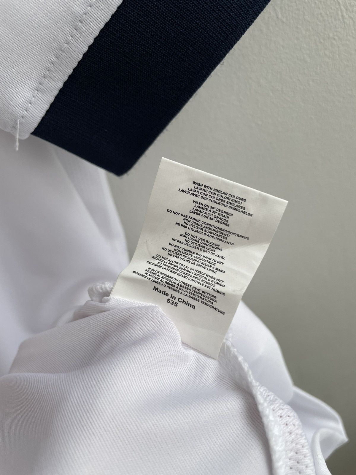 Macron Bolton 2015 2016 Home Football Shirt Soccer Jersey Macron Size US L / EU 52-54 / 3 - 14 Thumbnail