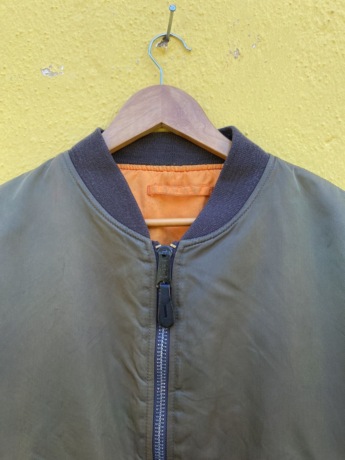 Alpha Industries Vintage Ma-1 Alpha industries sunfaded bomber jacket Size US M / EU 48-50 / 2 - 18 Thumbnail