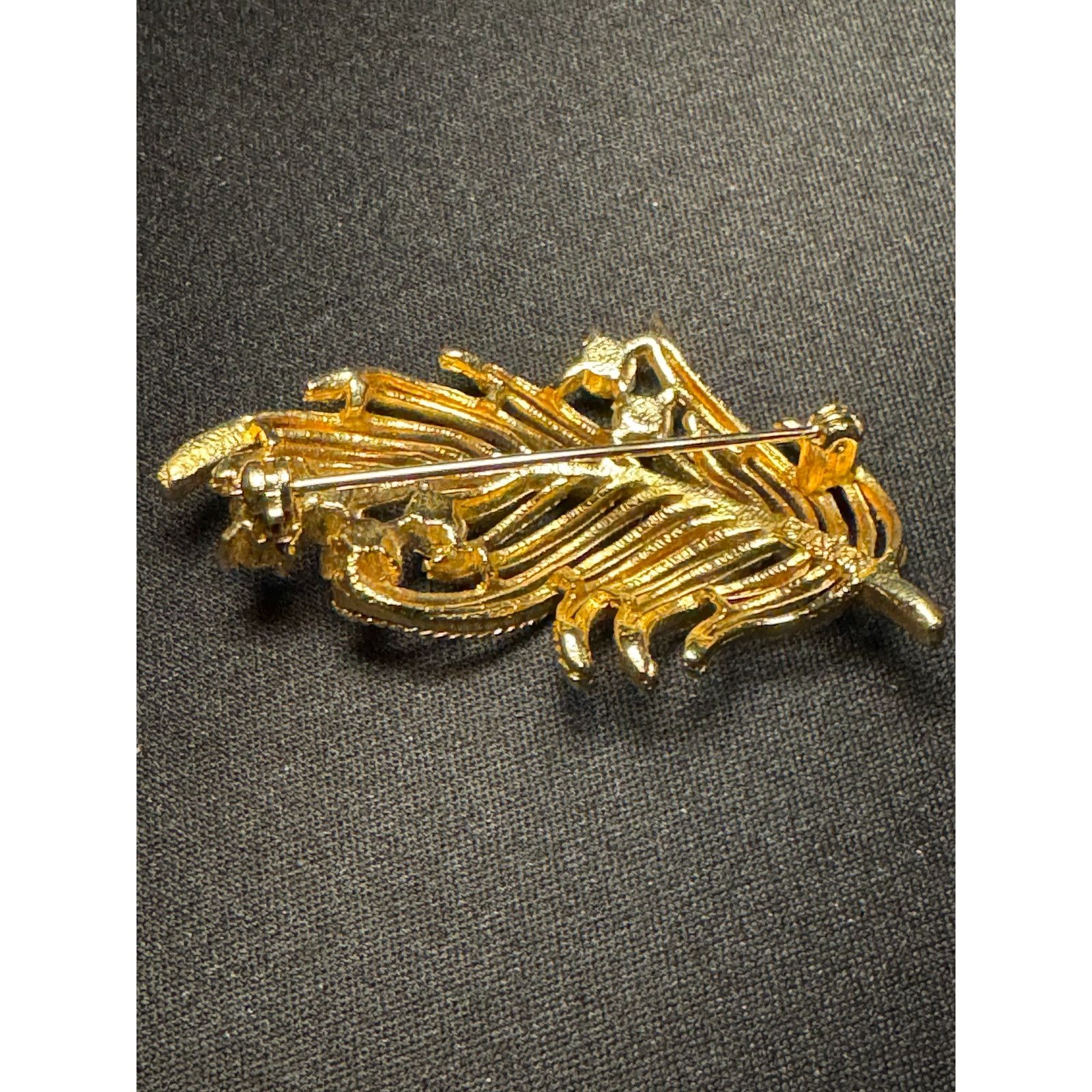 Other Vintage Lisner Gold Tone AB Feather Brooch Size ONE SIZE - 4 Thumbnail
