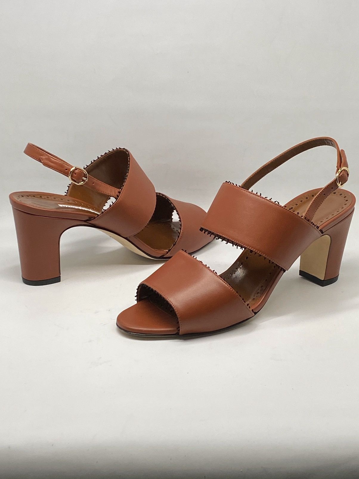 Manolo Blahnik Manolo Blahnik Persio Leather Sandals size 41 Size US 11 / IT 41 - 7 Thumbnail
