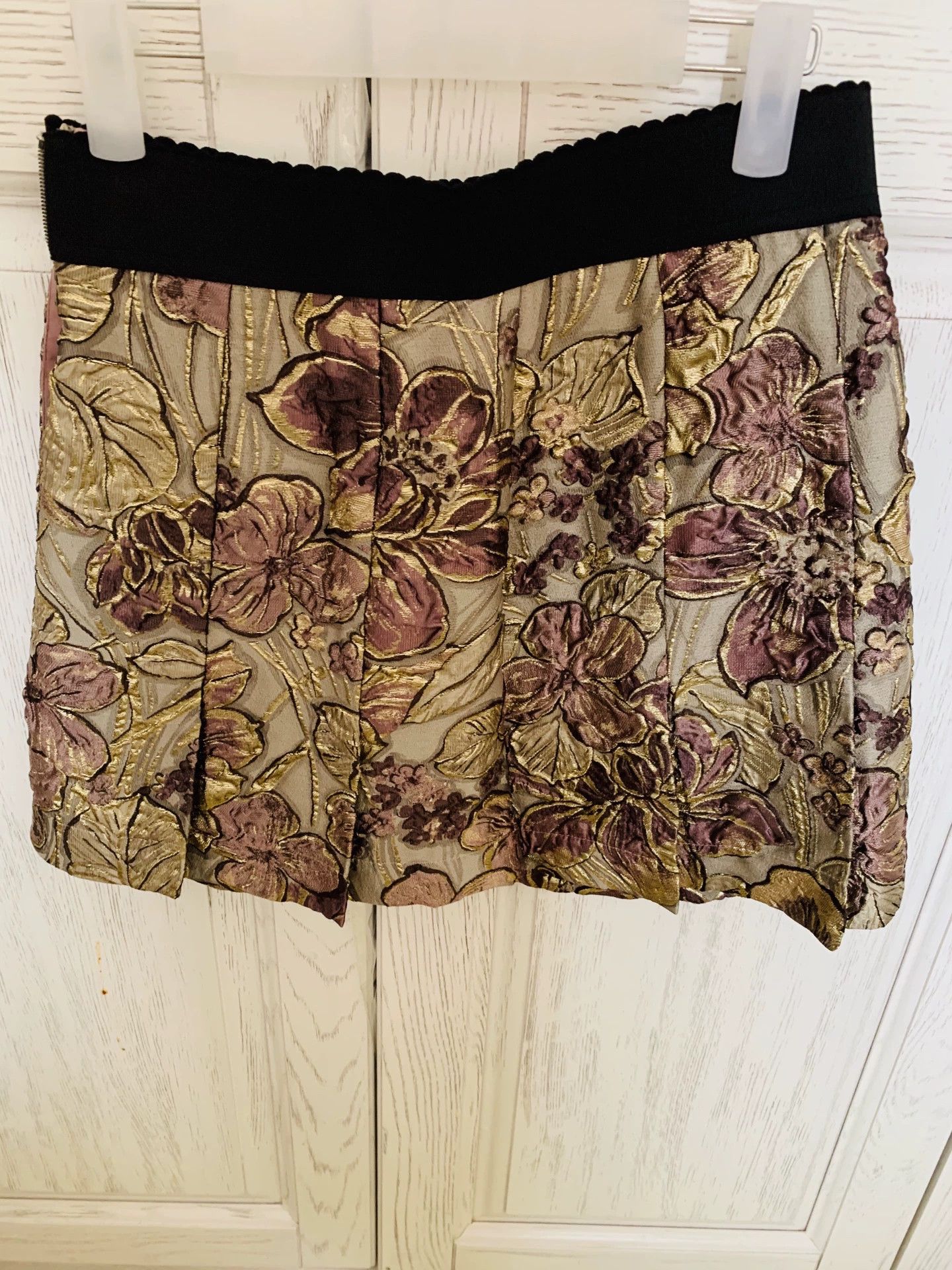 Dolce & Gabbana Dolce & Gabbana Pleated Skirt Size 40" / US 18 - 1 Thumbnail