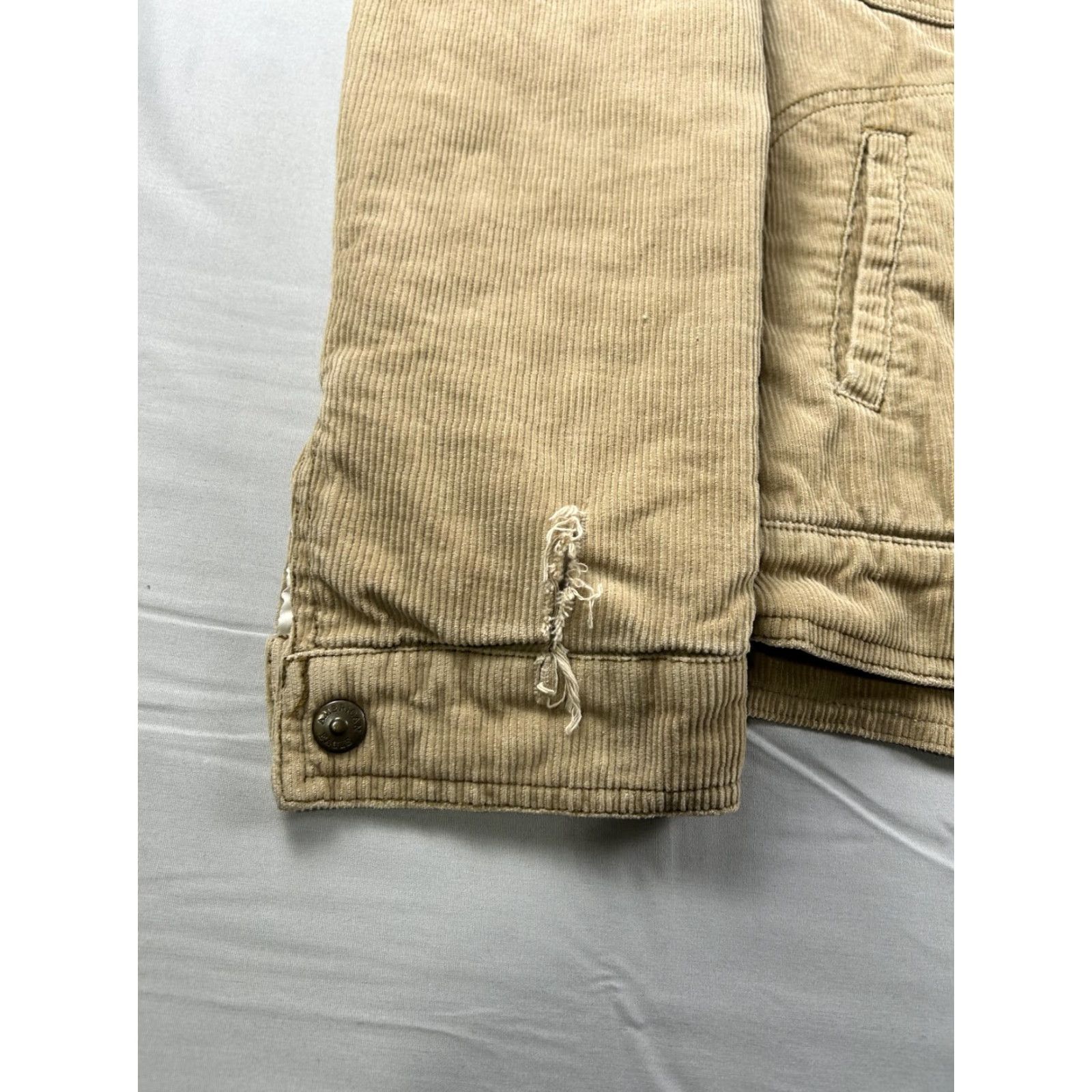American Eagle Outfitters VINTAGE American Eagle Outfitters Jacket Womens M Corduroy Trucker Beige Tan Sherpa Lined Button Front Pockets Casual Fall Winter Womens Size M / US 6-8 / IT 42-44 - 5 Thumbnail