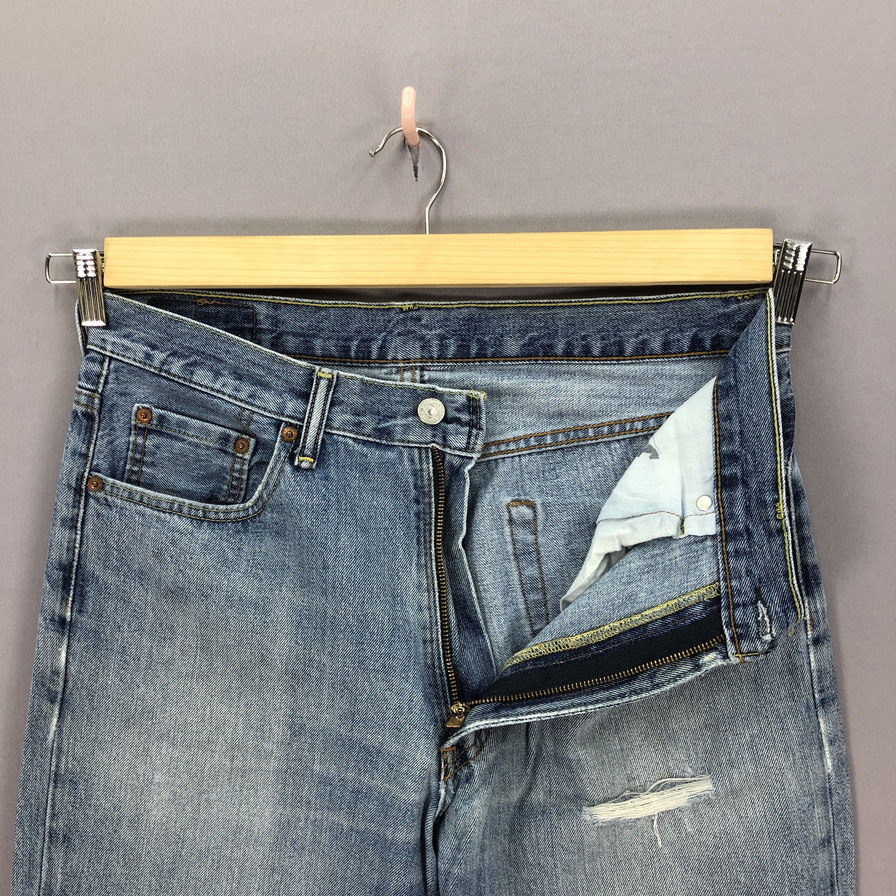 Levi's Vintage Levis 550 Ripped Jeans Levi's Light Wahs Faded Denim Size US 32 / EU 48 - 5 Thumbnail