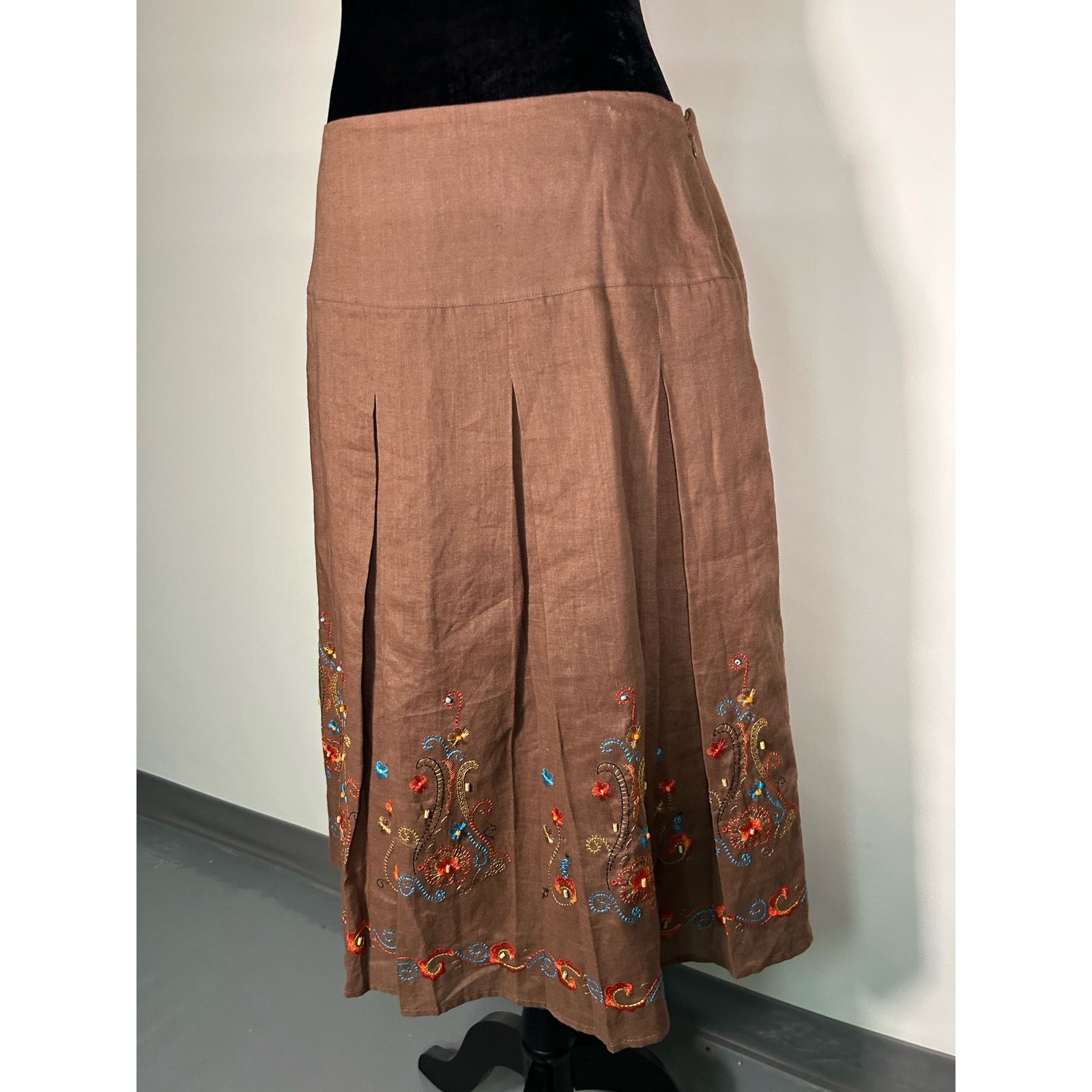 Other Silkland Gorgeous Embroidered Two Piece Set Size 6 NWOT Size 28" / US 6 / IT 42 - 3 Thumbnail