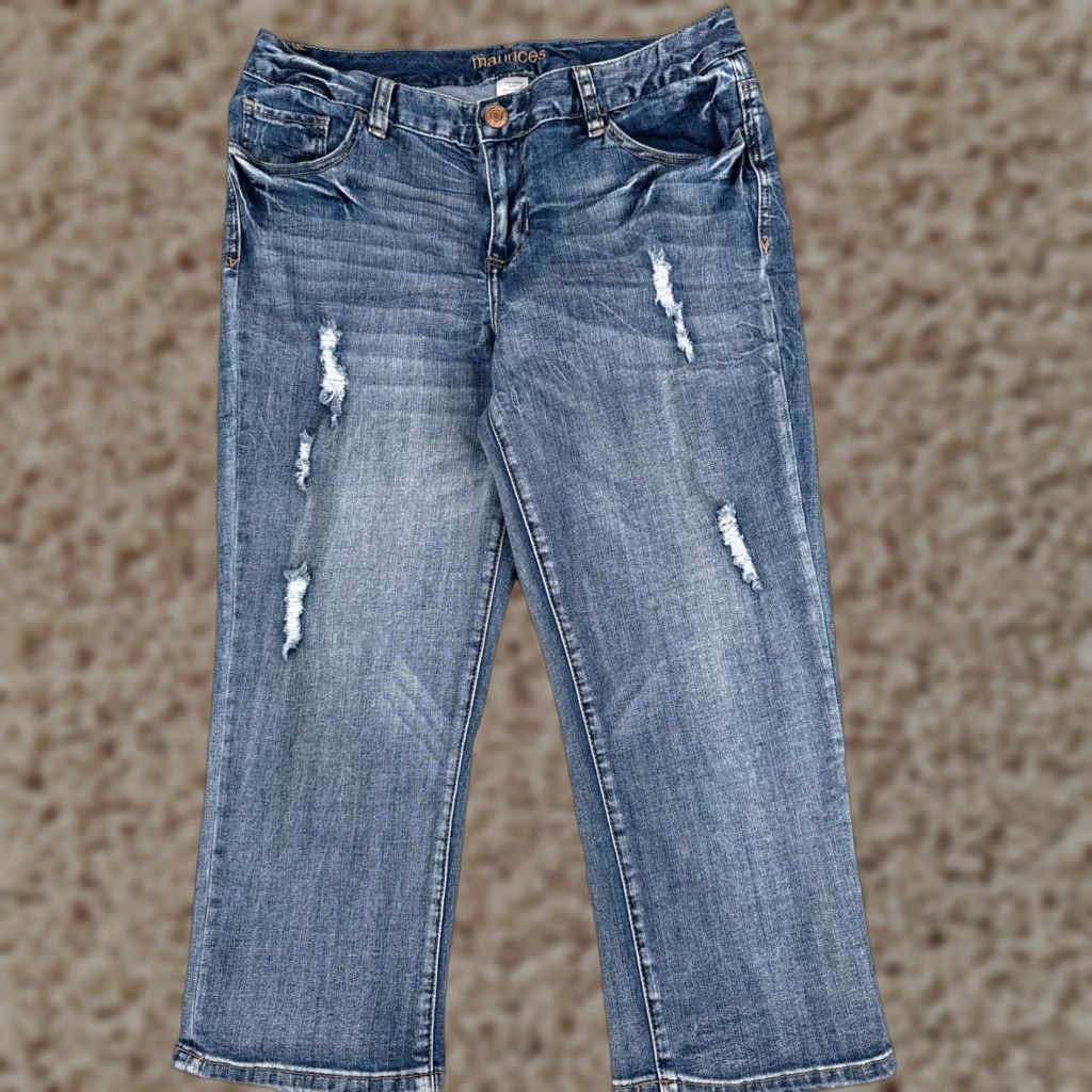 Vintage Maurices Jeans Capri Mid 11 Blue Denim Distressed 30x22 Cotton Blend Womens Capri Jeans Size 32" / US 10 / IT 46 - 1 Thumbnail