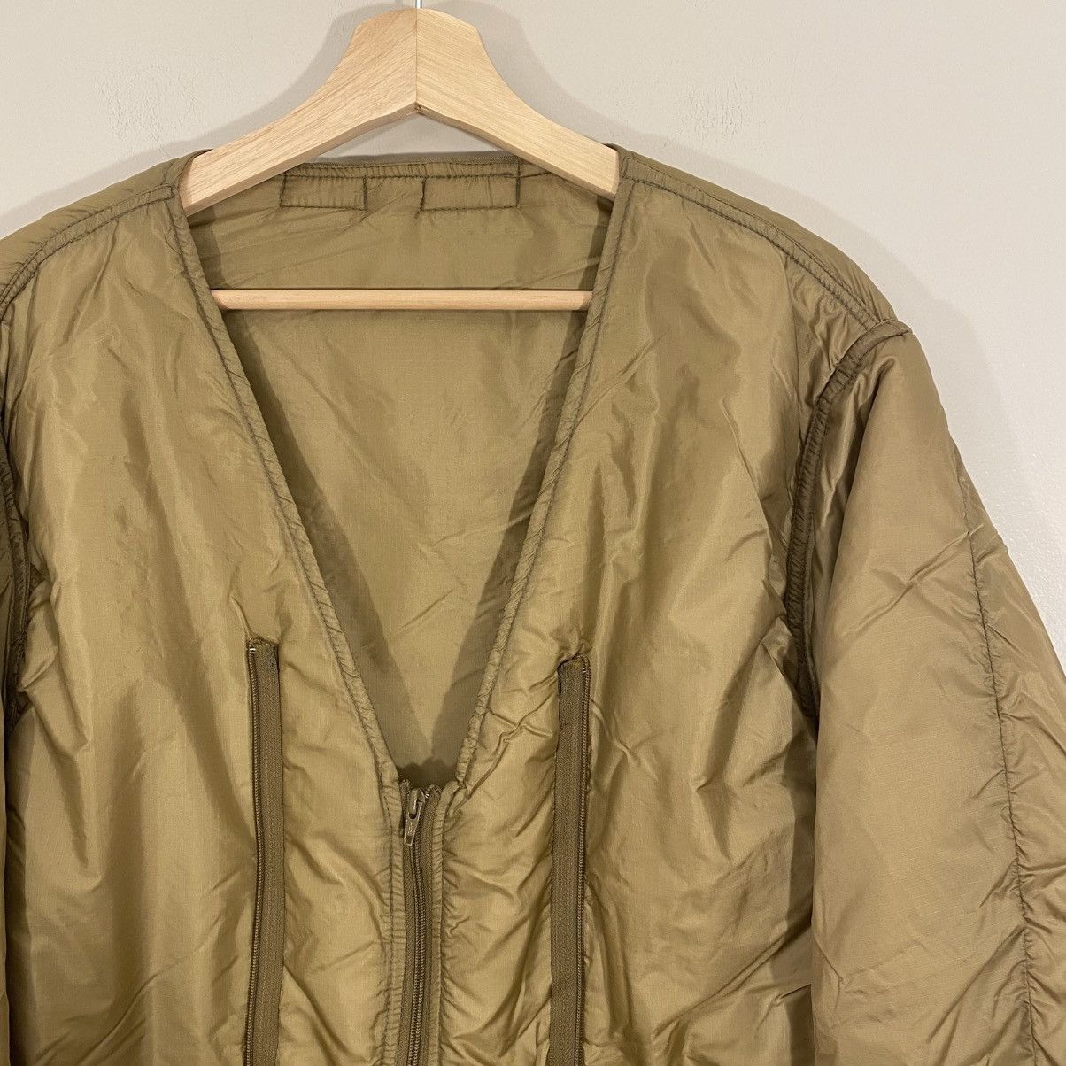Vintage Vintage Beige Military Liner Zip up Jacket XL Size US XL / EU 56 / 4 - 3 Thumbnail