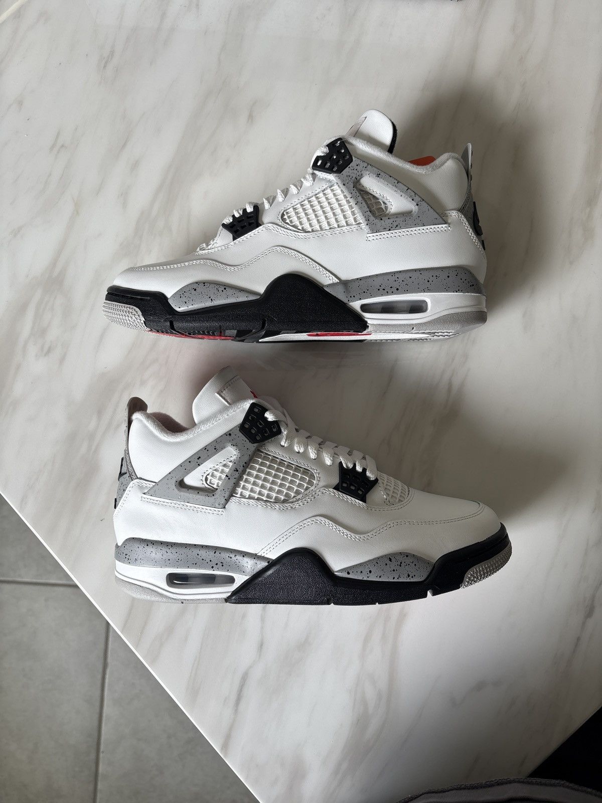Jordan Brand × Nike Jordan 4 White Cement 2025 Size US 8 / EU 41 - 2 Thumbnail