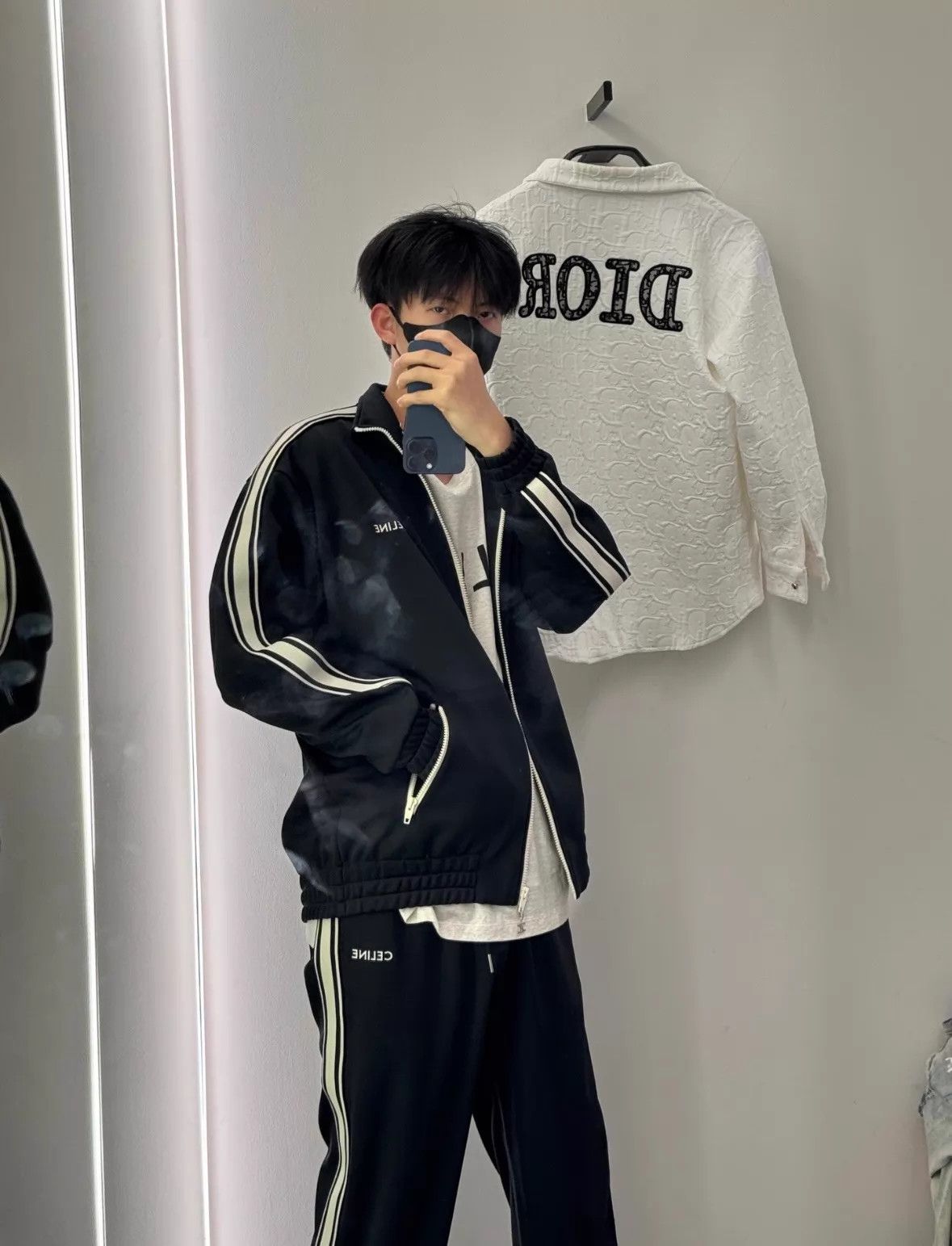 Celine CELINE Logo Embroidered Oversized Zip Tracksuit Black Size US L / EU 52-54 / 3 - 5 Thumbnail