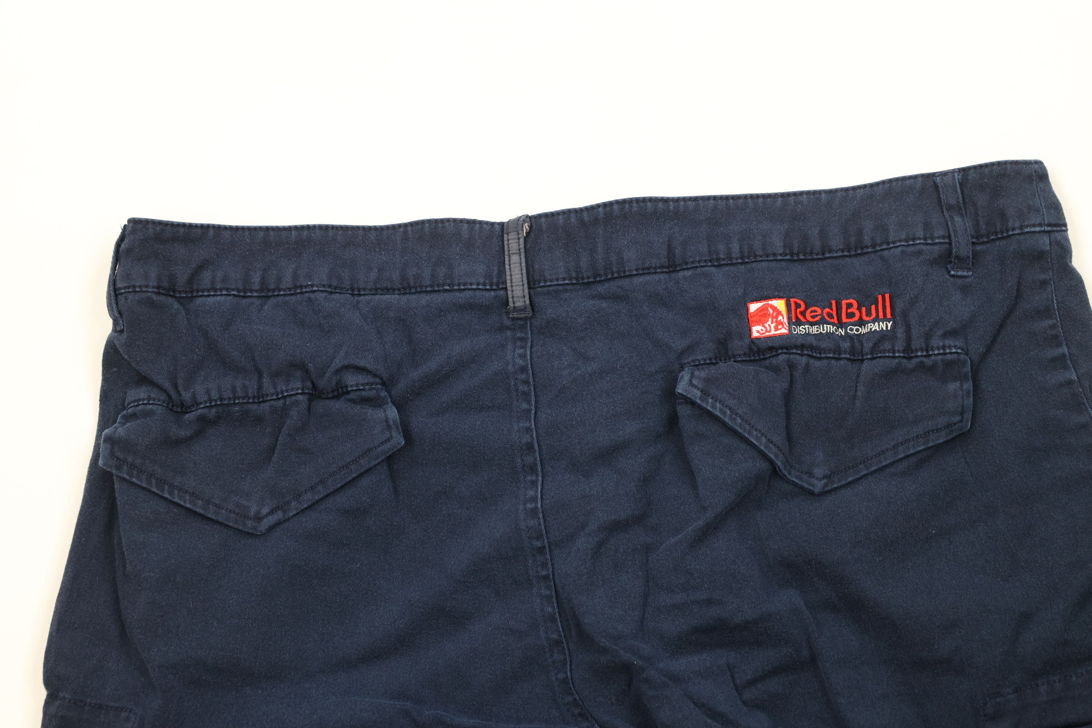 Vintage Vintage Red Bull Racing Spell Out Cargo Shorts Blue Cotton Size US 38 / EU 54 - 9 Thumbnail