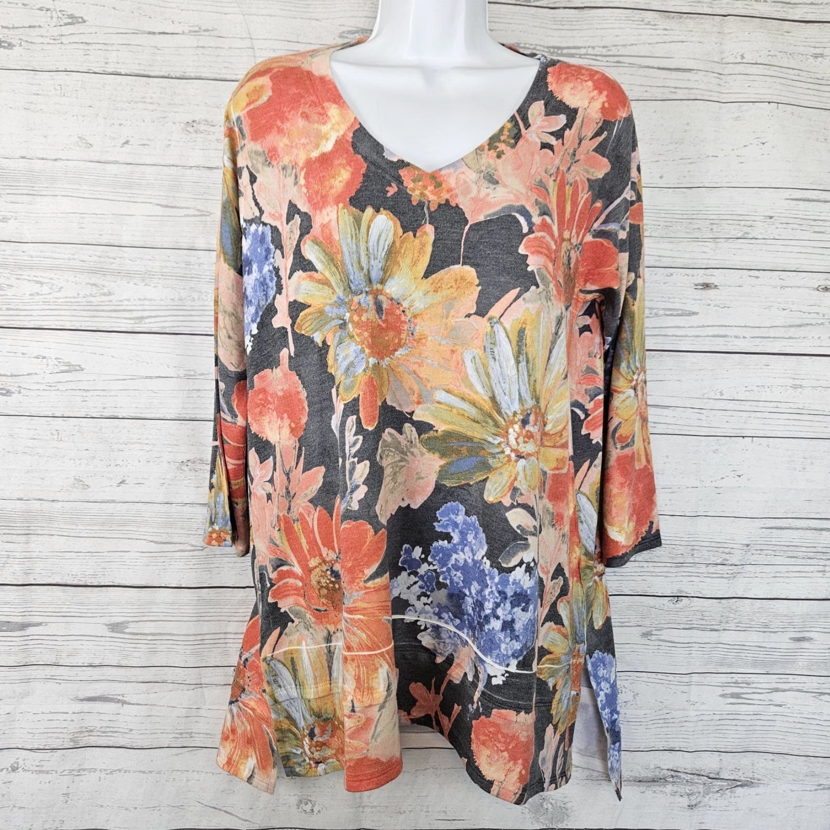 Soft Surroundings Soft Surroundings Blouse 3/4 Sleeve Womens Knit Top Pink Gray Floral V-Neck M Medium Shirt Size M / US 6-8 / IT 42-44 - 2 Thumbnail