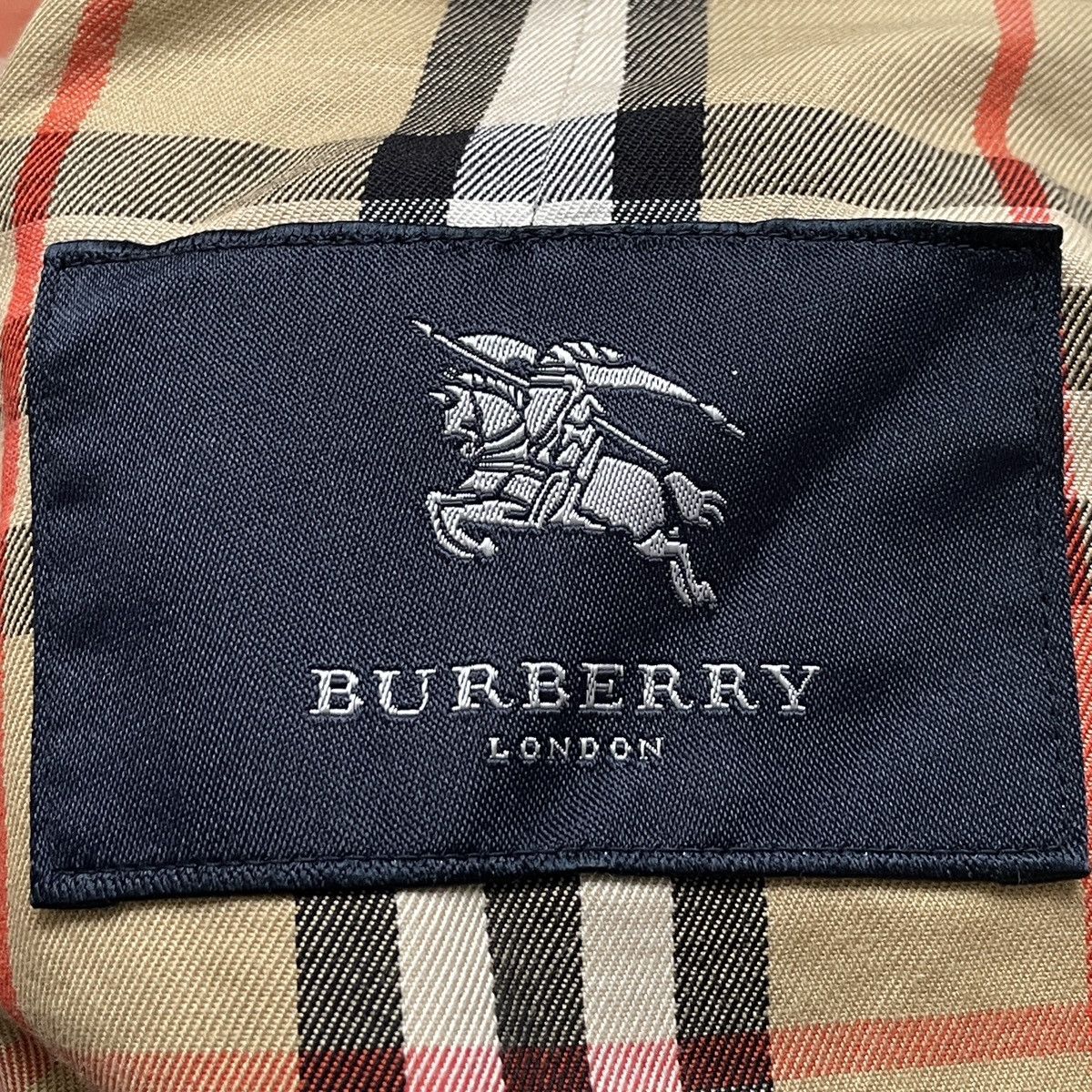 Burberry × Designer Vintage Brand Burberry Trench Coat 2000s Size US L / EU 52-54 / 3 - 10 Thumbnail