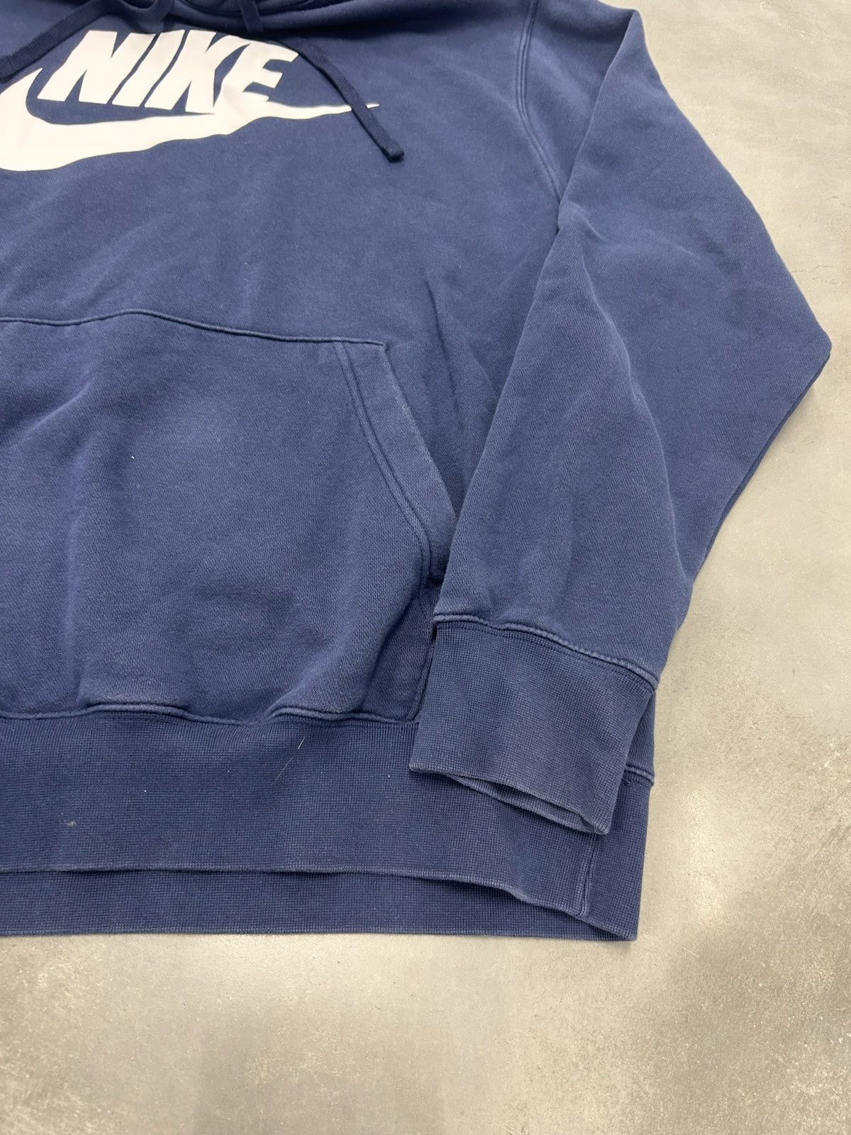 Nike Navy Nike hoodie with white swoosh Size US L / EU 52-54 / 3 - 3 Thumbnail