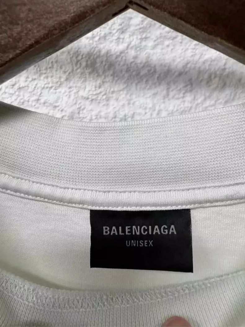 Balenciaga Balenciaga New Bitcoin Short Sleeve Size US L / EU 52-54 / 3 - 3 Thumbnail