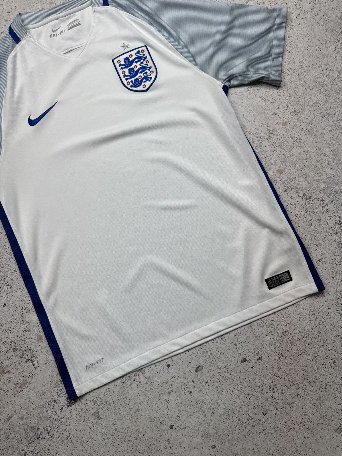 Nike × Vintage Nike England Home Jersey 2016 Youth Men’s White Size US M / EU 48-50 / 2 - 5 Thumbnail