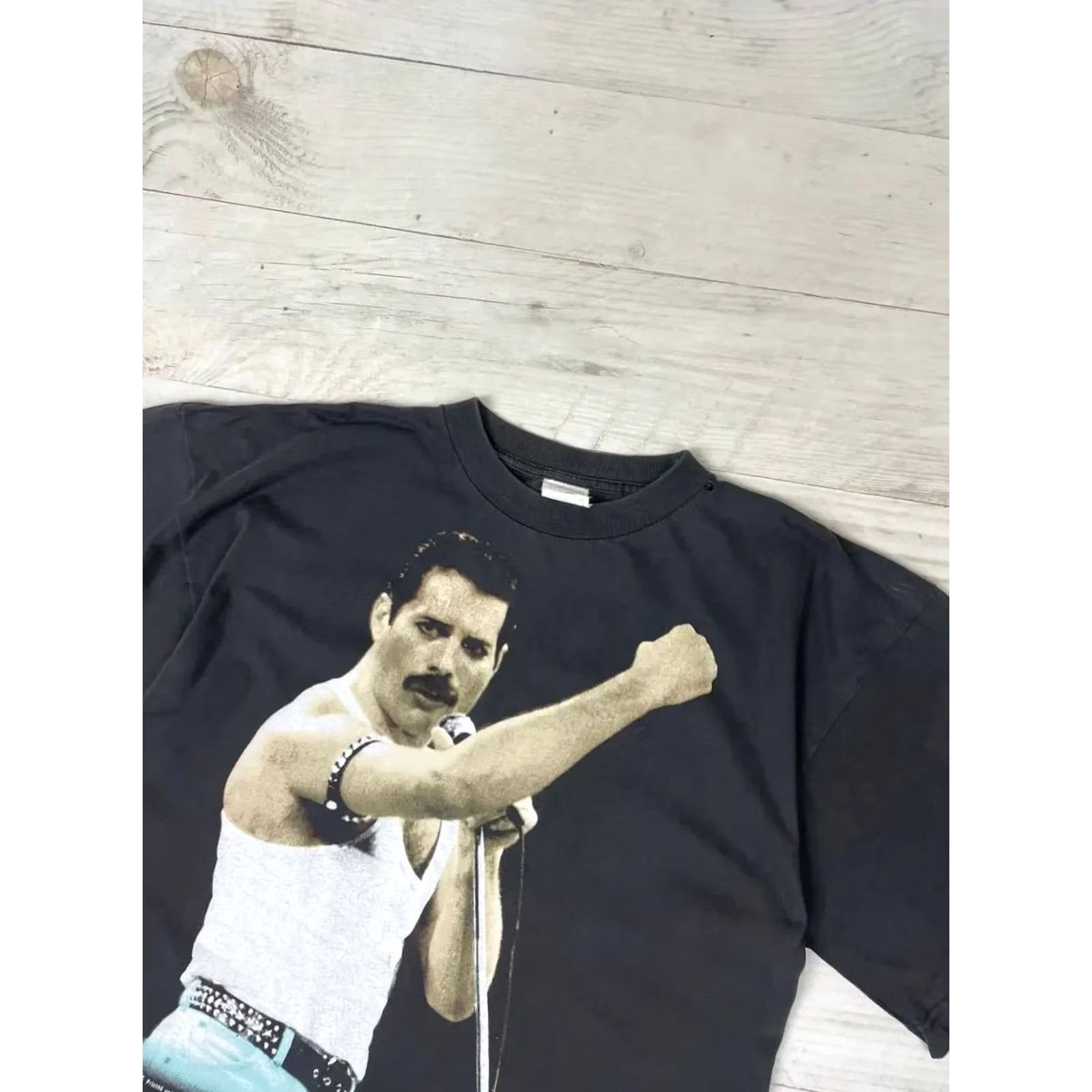 Logo 7 VINTAGE Freddie Mercury Queen Big Logo T Shirt Men XL Black Size US XL / EU 56 / 4 - 5 Thumbnail