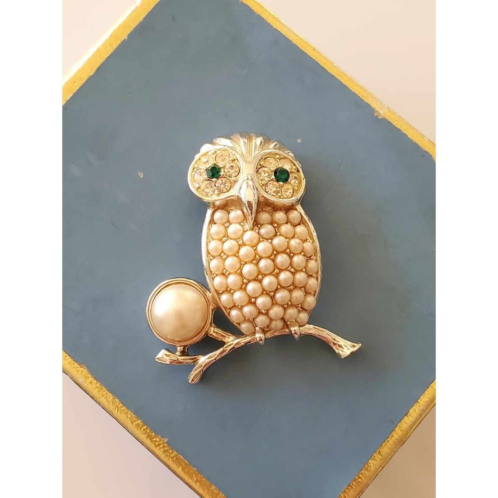 Other Vintage Sarah Coventry Faux Pearl and Green Eyes Owl Brooch Size ONE SIZE - 1 Thumbnail