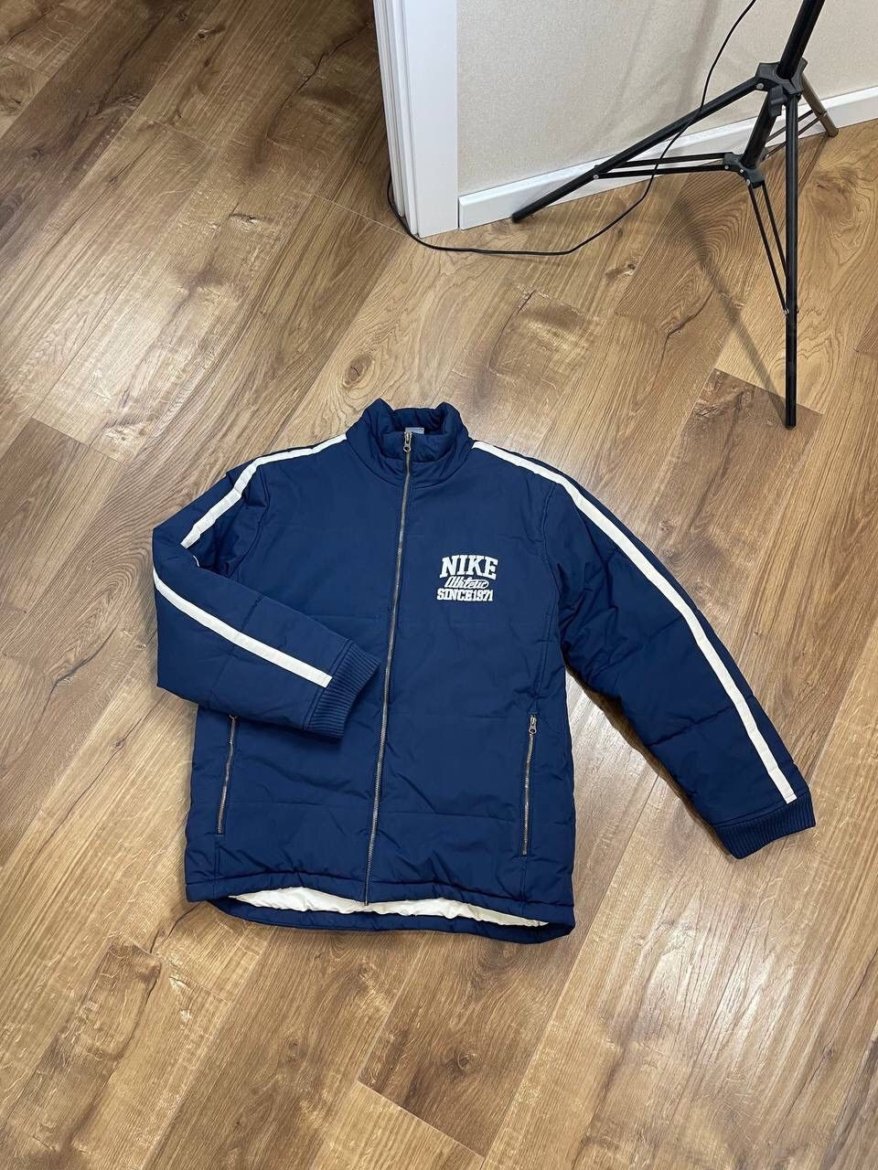 Nike Vintage Nike Y2K Style Athletic 1971 Blue Puffer Jacket Size US M / EU 48-50 / 2 - 1 Thumbnail