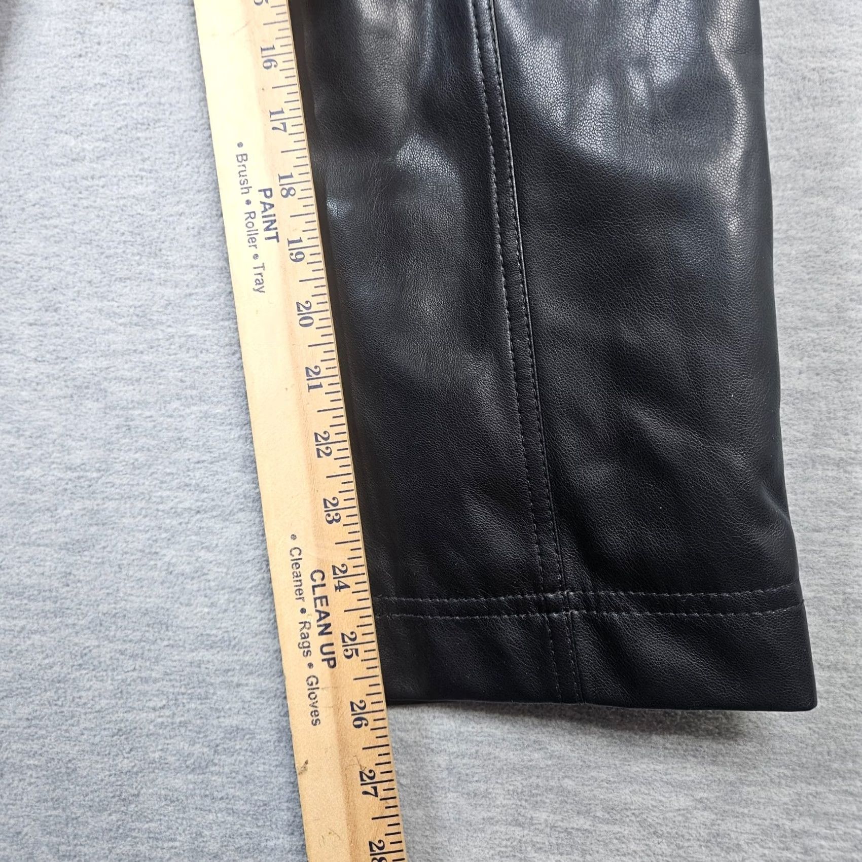 Jonathan Simkhai Jonathan Simkhai Faux Leather Belted Ankle Pants Pockets Straight leg Size 8 Black Women's Pants Slim Belted Front Pockets Casual Modern 8 Womens Size 30" / US 8 / IT 44 - 6 Thumbnail