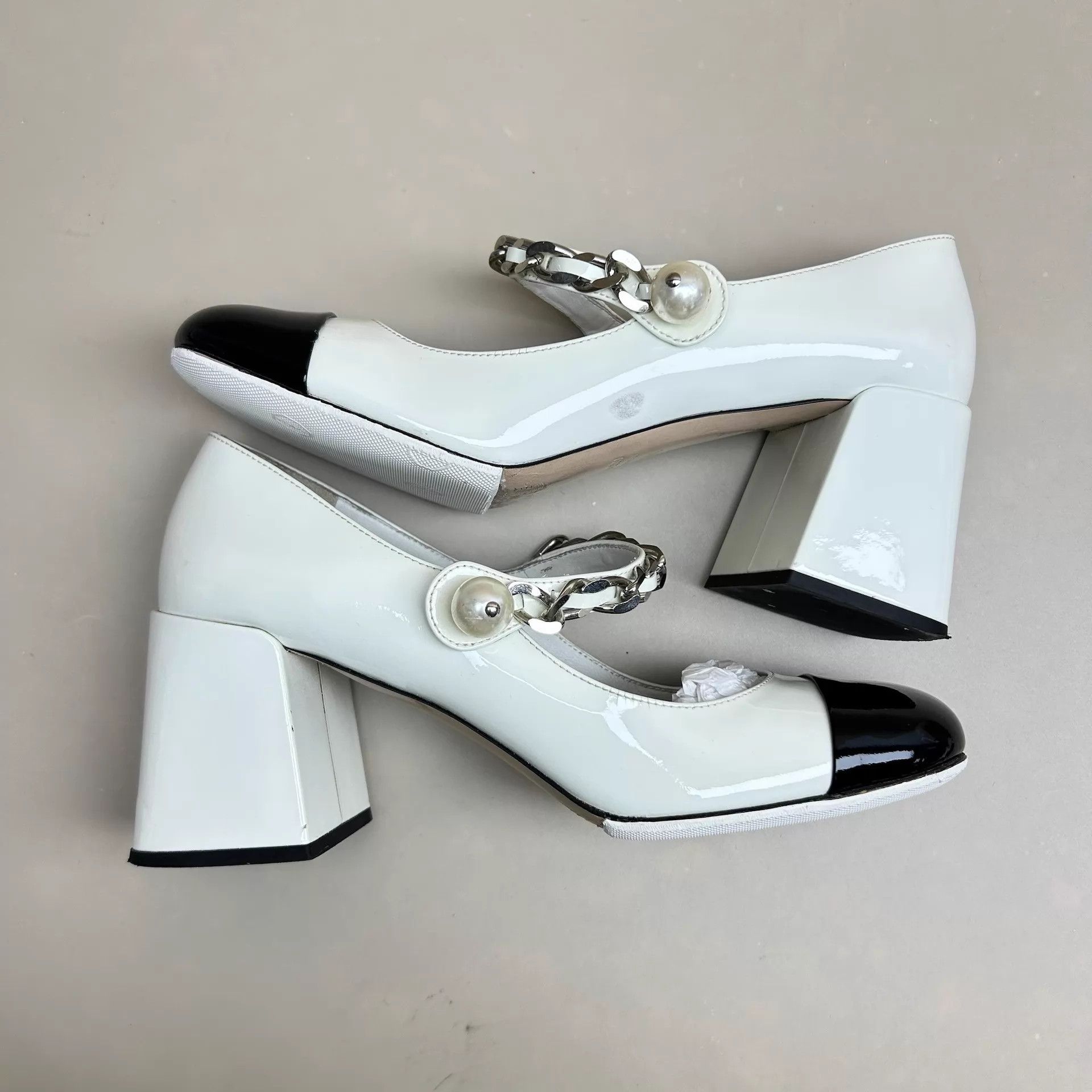 Miu Miu MIU MIU Black & White Pearl Chain Mary Jane Heels 36.5 Size US 6 / IT 36 - 5 Thumbnail