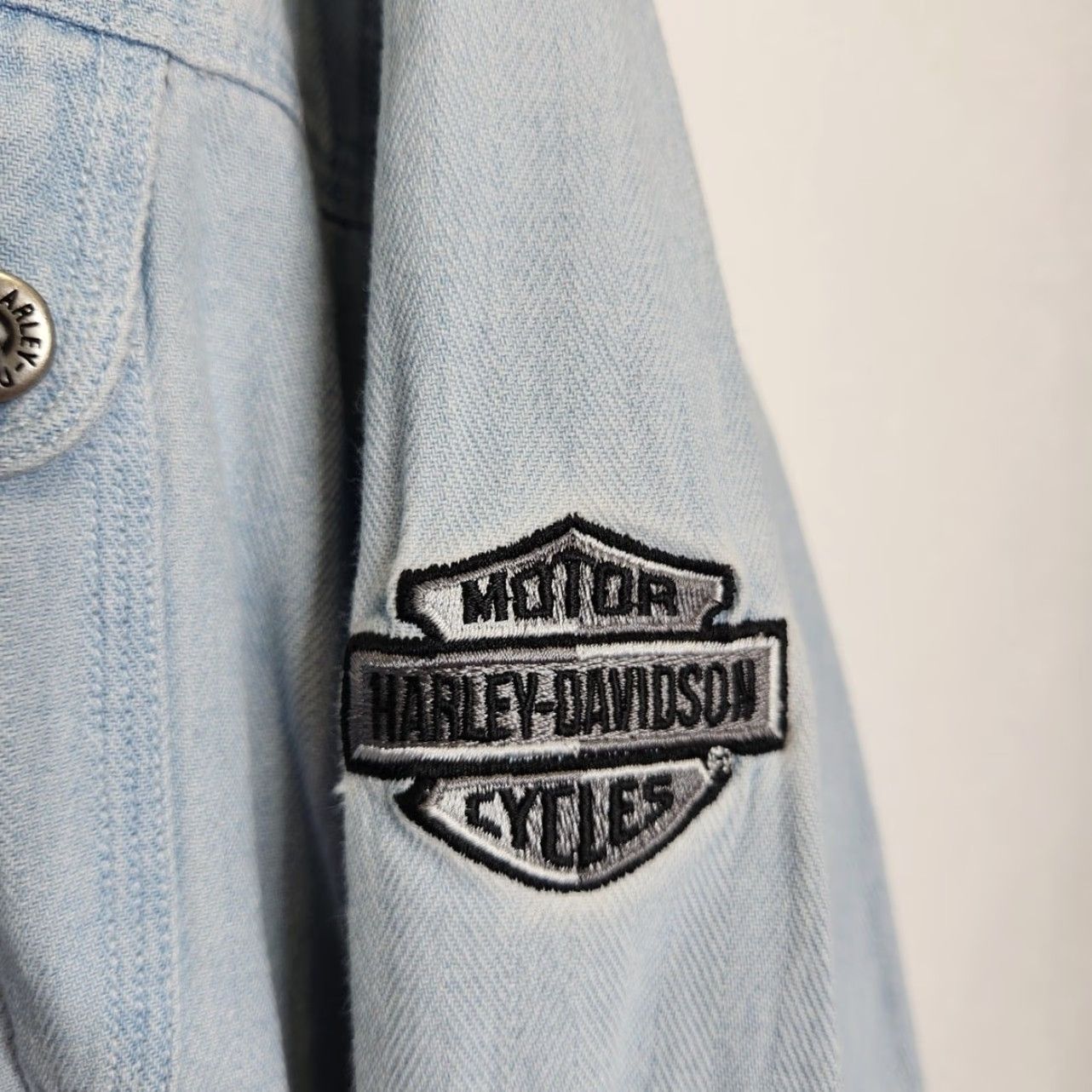 Harley Davidson Harley Davidson Button Flannel Denim XXL Logo Vintage VTG Unisex Adults Long Sleeve Blue 2XL Regular Shirt Mens Boys Womens? Size US XXL / EU 58 / 5 - 3 Thumbnail
