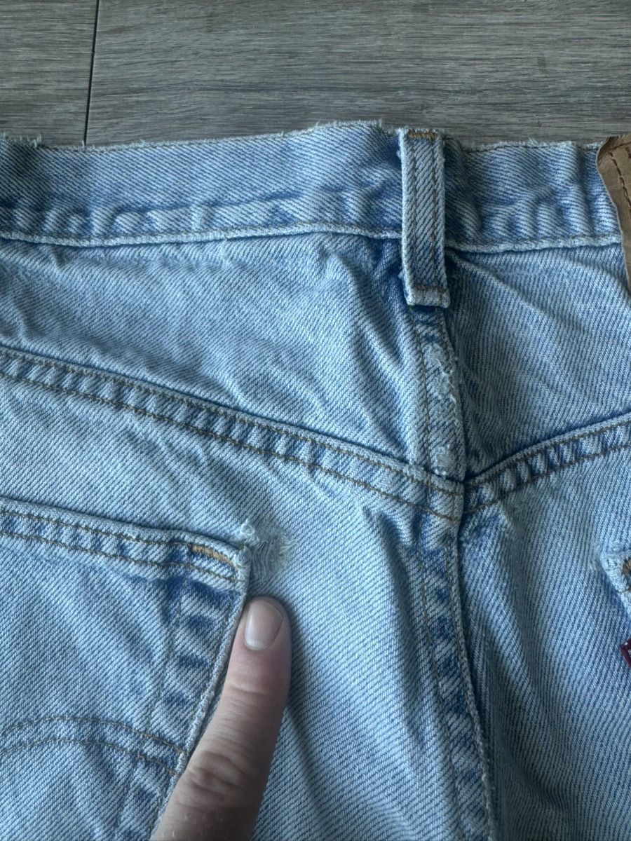 Levi's Vintage Clothing Vintage Levi’s 468 Relaxed Fit 32x34 Y2K Light Wash Red Tab Size US 32 / EU 48 - 16 Thumbnail