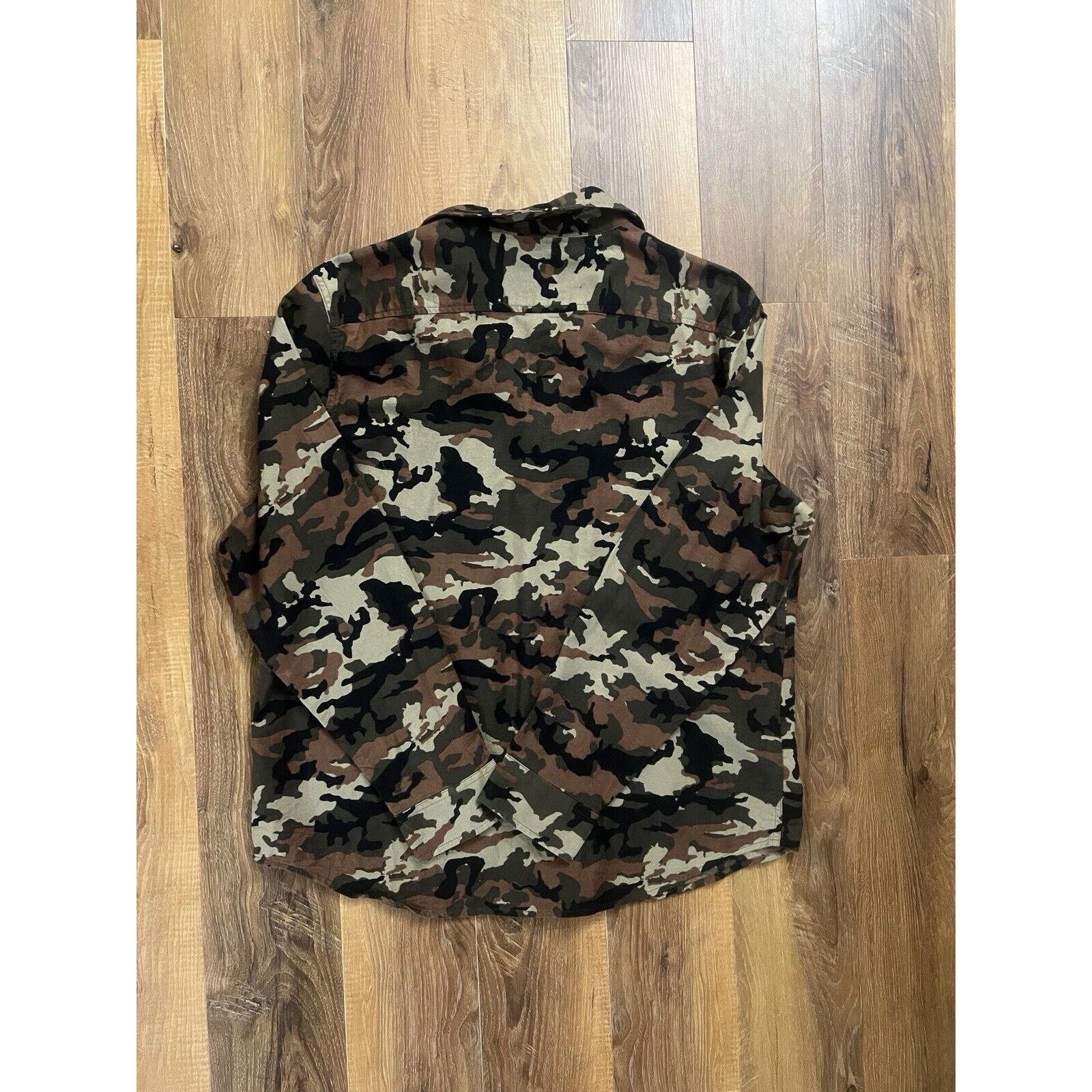 Other GOODFELLOW & CO Men's Green Camo Standard-Fit Button-Up LS Size US XL / EU 56 / 4 - 2 Thumbnail