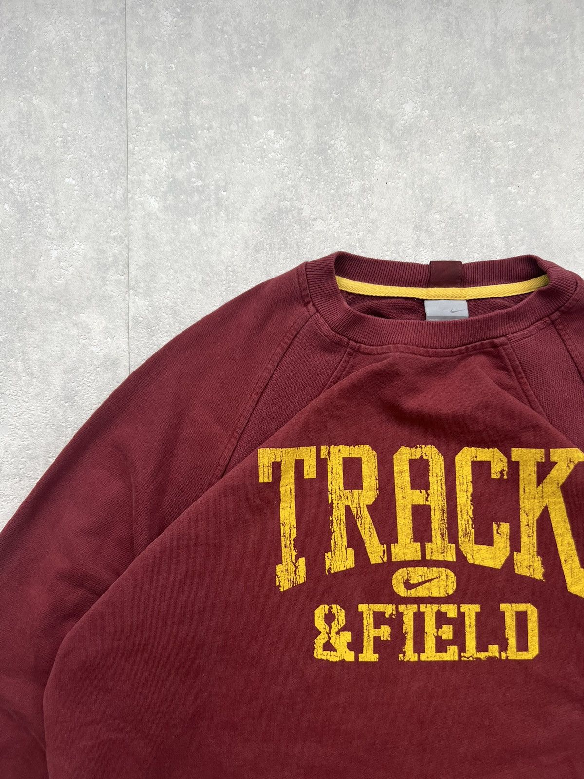 Nike 00’s NIKE TRACK AND FIELD CENTR SWOOSH Y2K BOXY CREWNECK Size US L / EU 52-54 / 3 - 5 Thumbnail