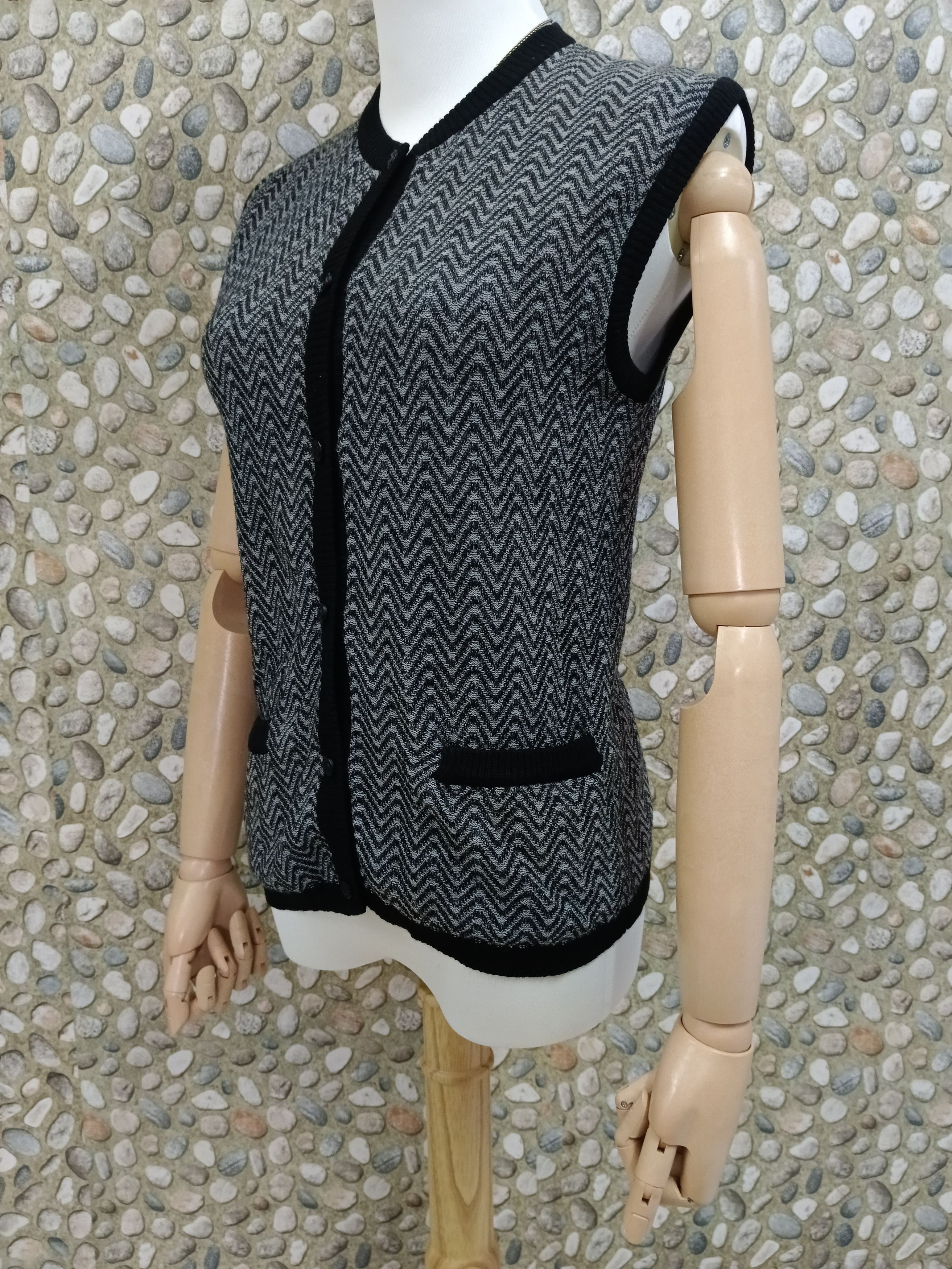 Dior CHRISTIAN DIOR SLEEVELESS KNIT Size M / US 6-8 / IT 42-44 - 4 Thumbnail
