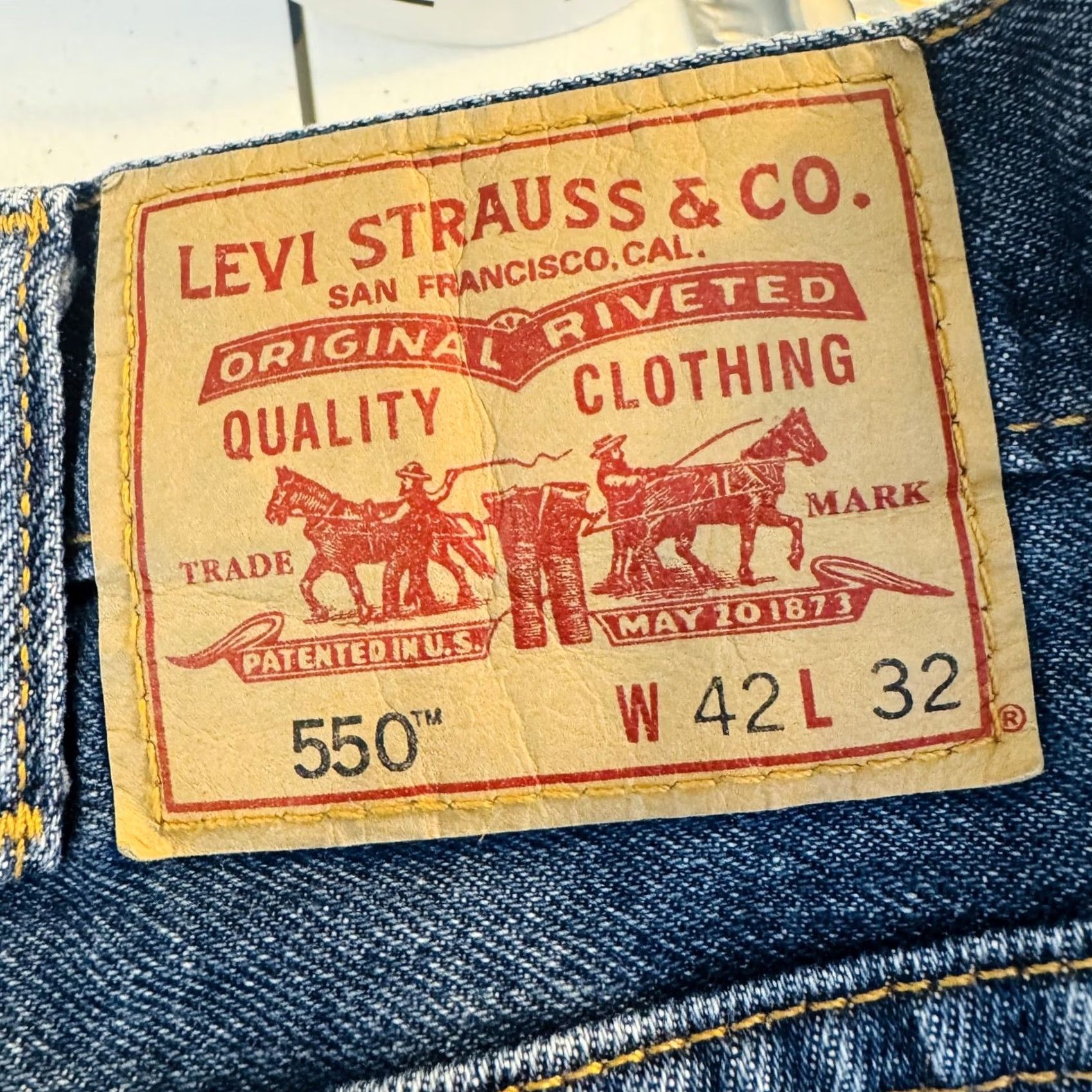 Levi's Levi's 550 Jeans Mens 42x32 Blue Medium Wash Relaxed Tapered Denim Zip Fly Jeans Size US 42 / EU 58 - 7 Thumbnail