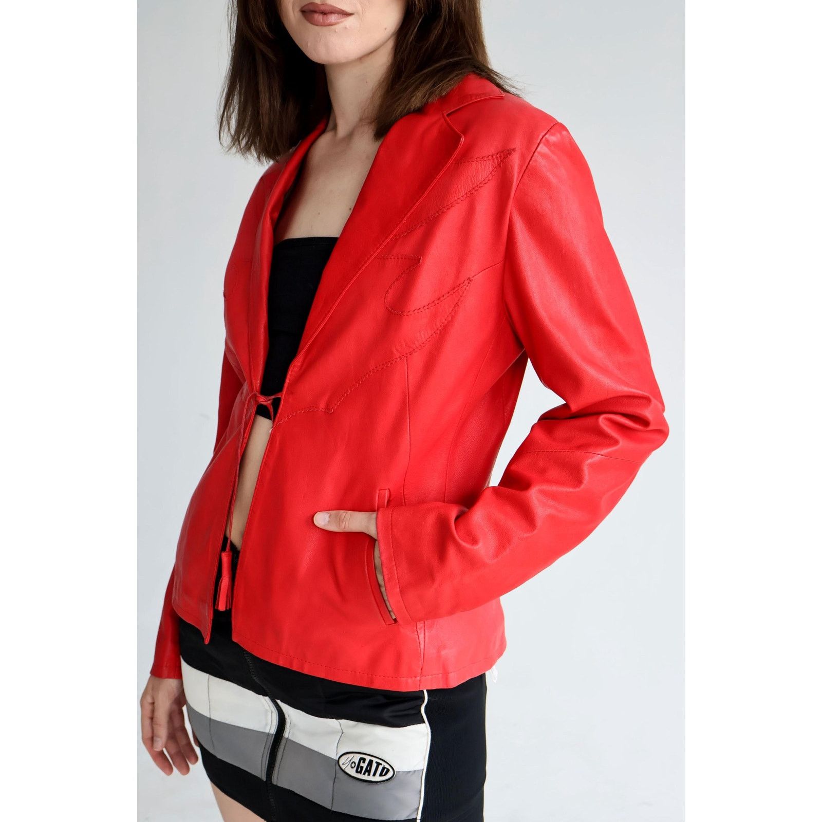 Vintage Vintage Italian Made Red Leather Blazer Size M / US 6-8 / IT 42-44 - 1 Thumbnail