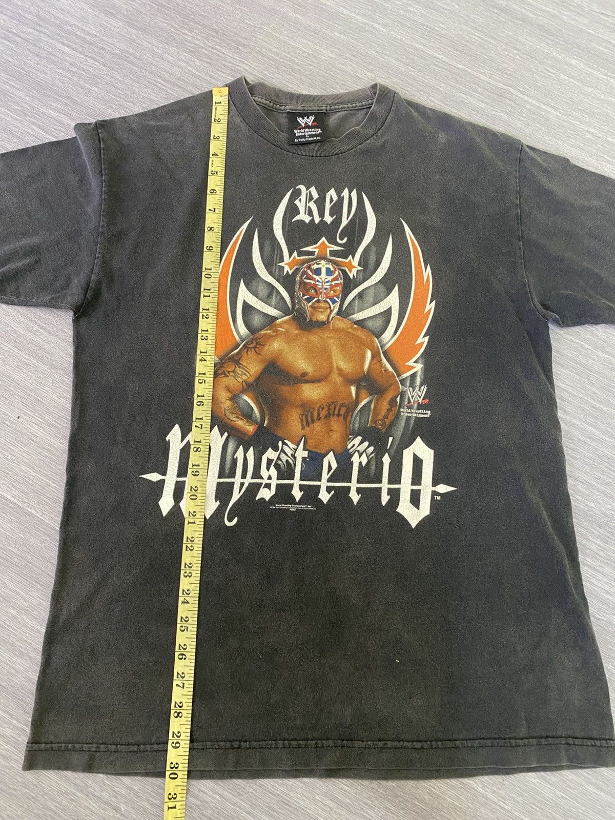 Vintage × WWE × WWF Vintage 2002 Rey Mysterio WWE Superstar Plain Faded Shirt Size US L / EU 52-54 / 3 - 14 Thumbnail