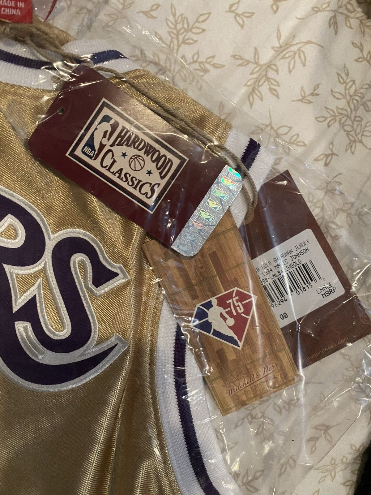 Mitchell & Ness Mitchell and Ness Magic Johnson Jersey Size L Size US L / EU 52-54 / 3 - 6 Thumbnail