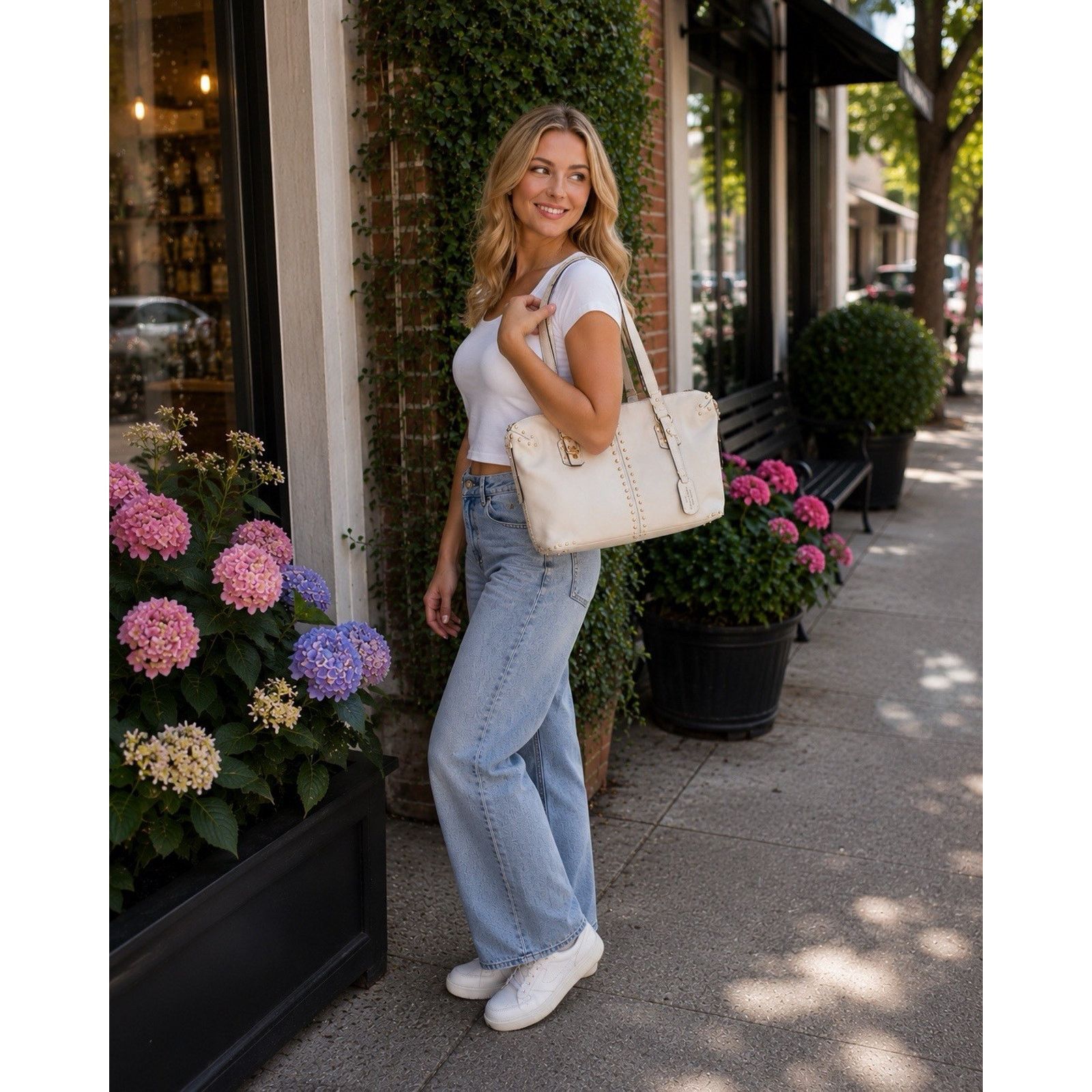 Michael Kors Michael Kors Astor Large Studded White Leather Shoulder Bag Size ONE SIZE - 1 Thumbnail
