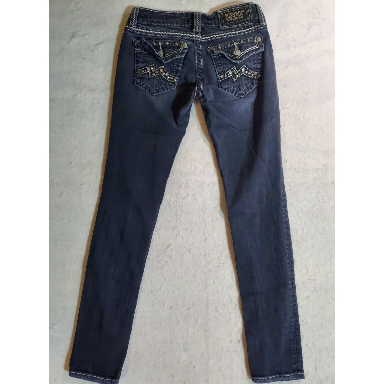 Miss Me Miss Me - Signature Skinny Denim Jeans Women's Size: 25 ~ Inseam: 33 Dark Wash Size 42" / US 20 - 6 Thumbnail