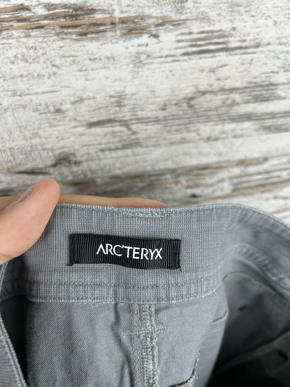 Arc'teryx Women’s Arcteryx Outdoor velvet pants corduroy cargo Size 28" / US 6 / IT 42 - 14 Thumbnail