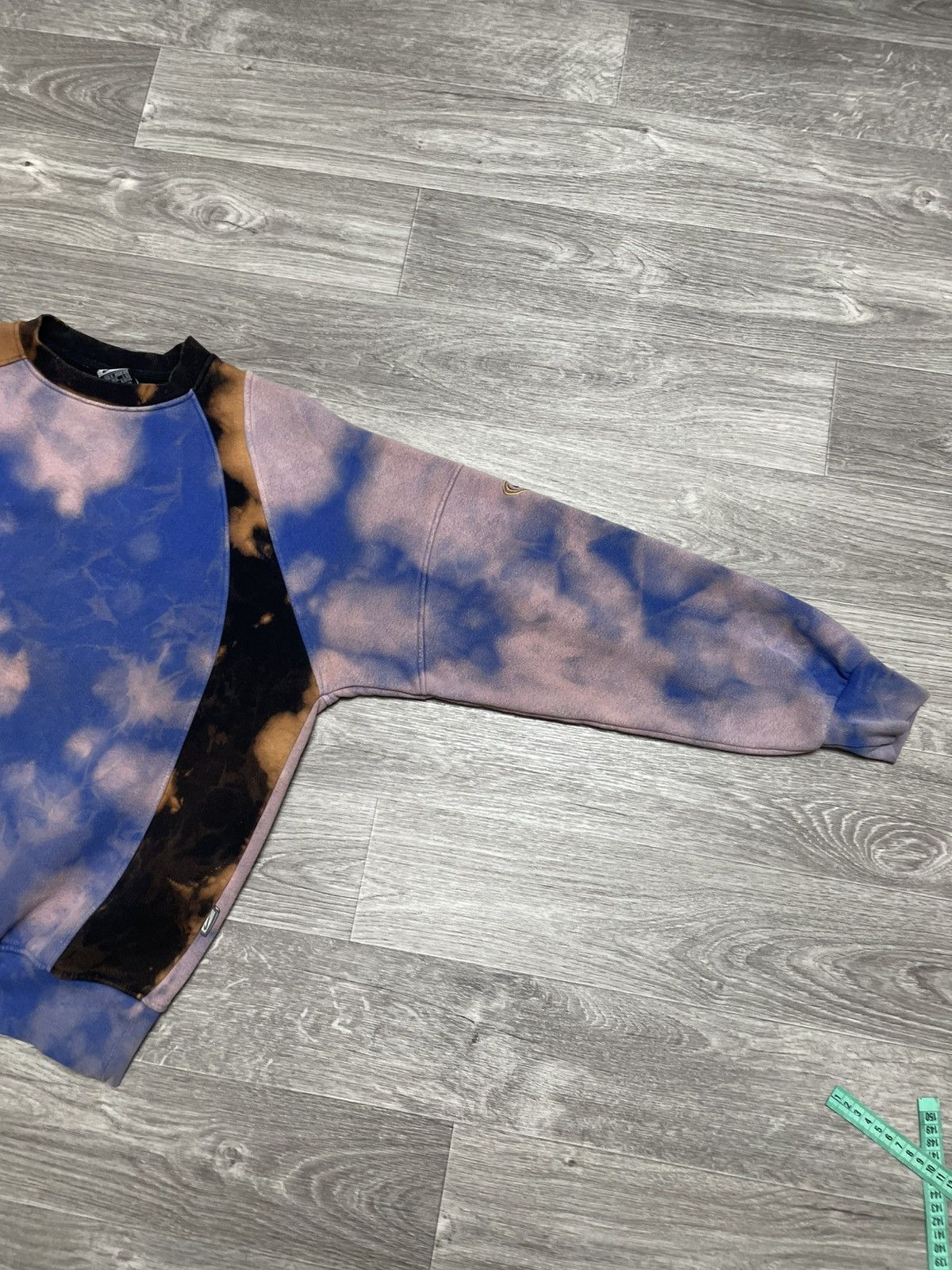 Nike Vintage Nike Total 90 Tie Dye Custom Sweatshirt Y2K 90s Size US M / EU 48-50 / 2 - 10 Thumbnail