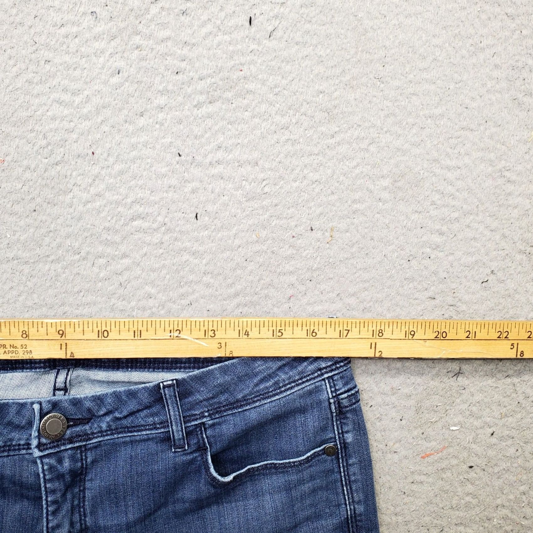 Vintage Simply Vera Vera Wang Jeans Womens 14 Blue Denim Stretch Skinny Leg 5-Pocket Regular Size 14 Womens Pants Denim Blue 27.25 Inseam Size 36" / US 14 / IT 50 - 6 Thumbnail