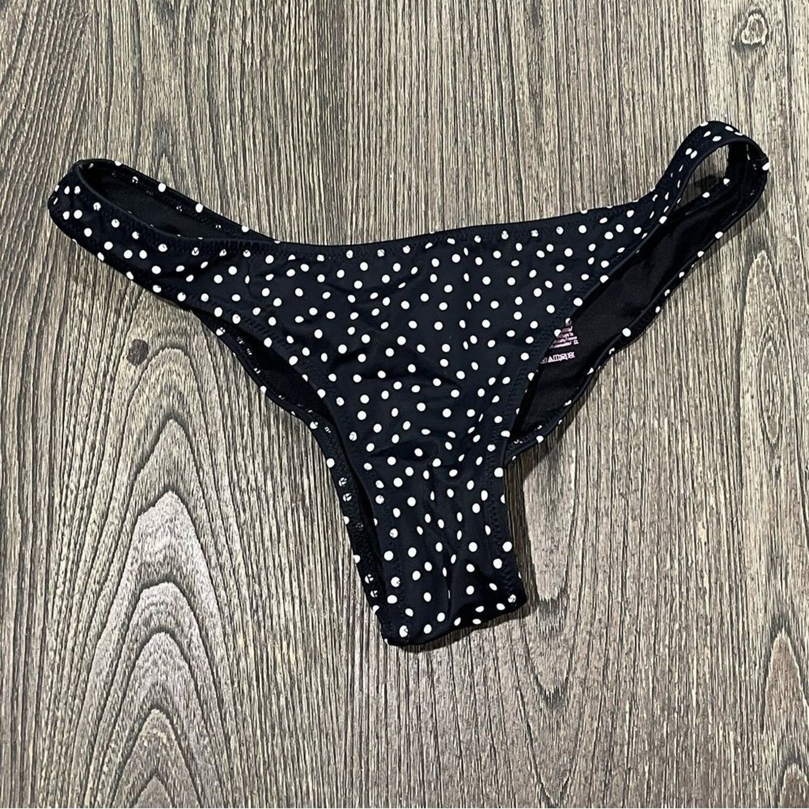 Victoria's Secret NWOT Victoria's Secret Zuma Bikini Bottom Cheeky Size S Size ONE SIZE - 1 Thumbnail