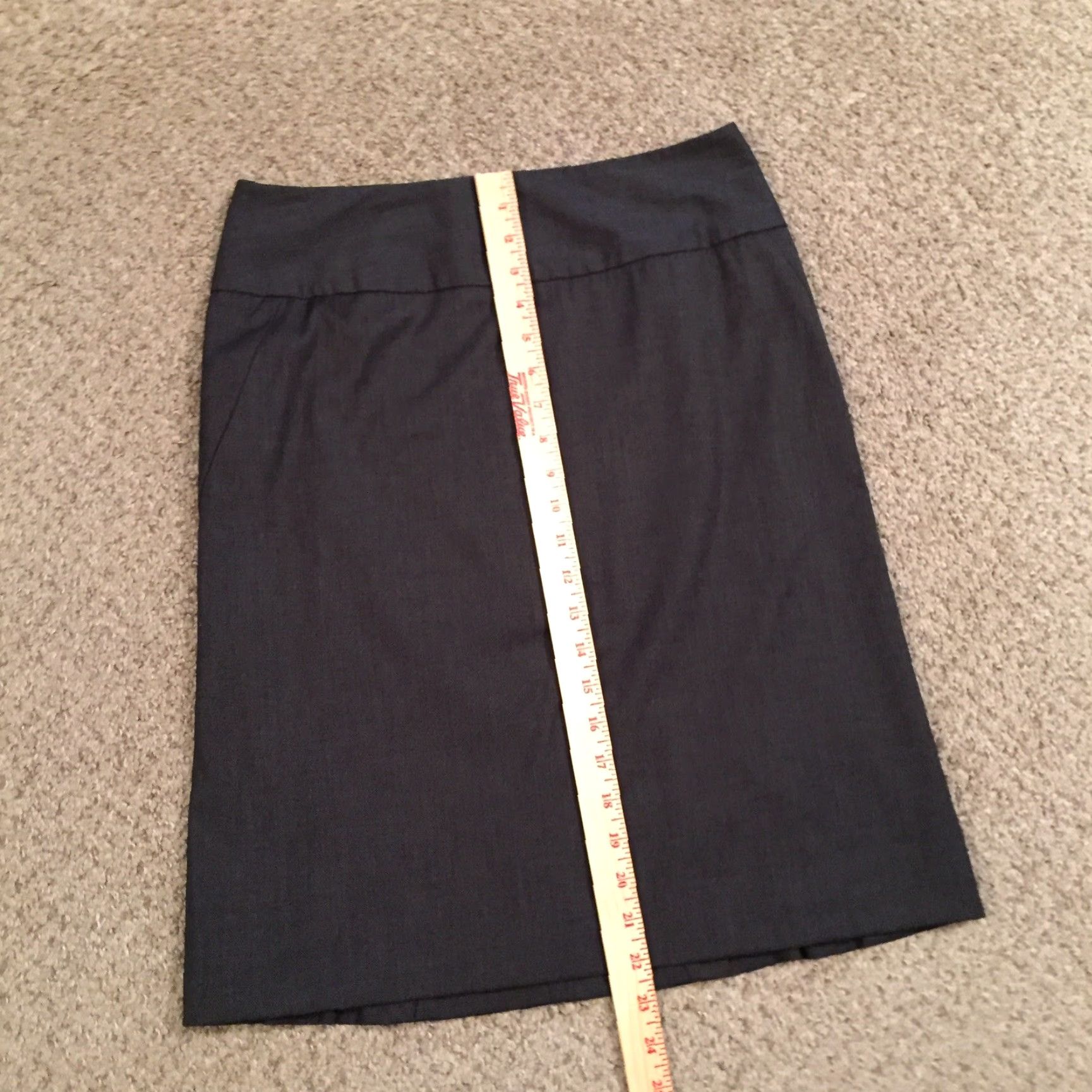 Banana Republic Banana Republic Skirt Women Knee Length Gray Lined Pencil Size 4 Regular Polyester Rayon Spandex Size 27" / US 4 / IT 40 - 5 Thumbnail