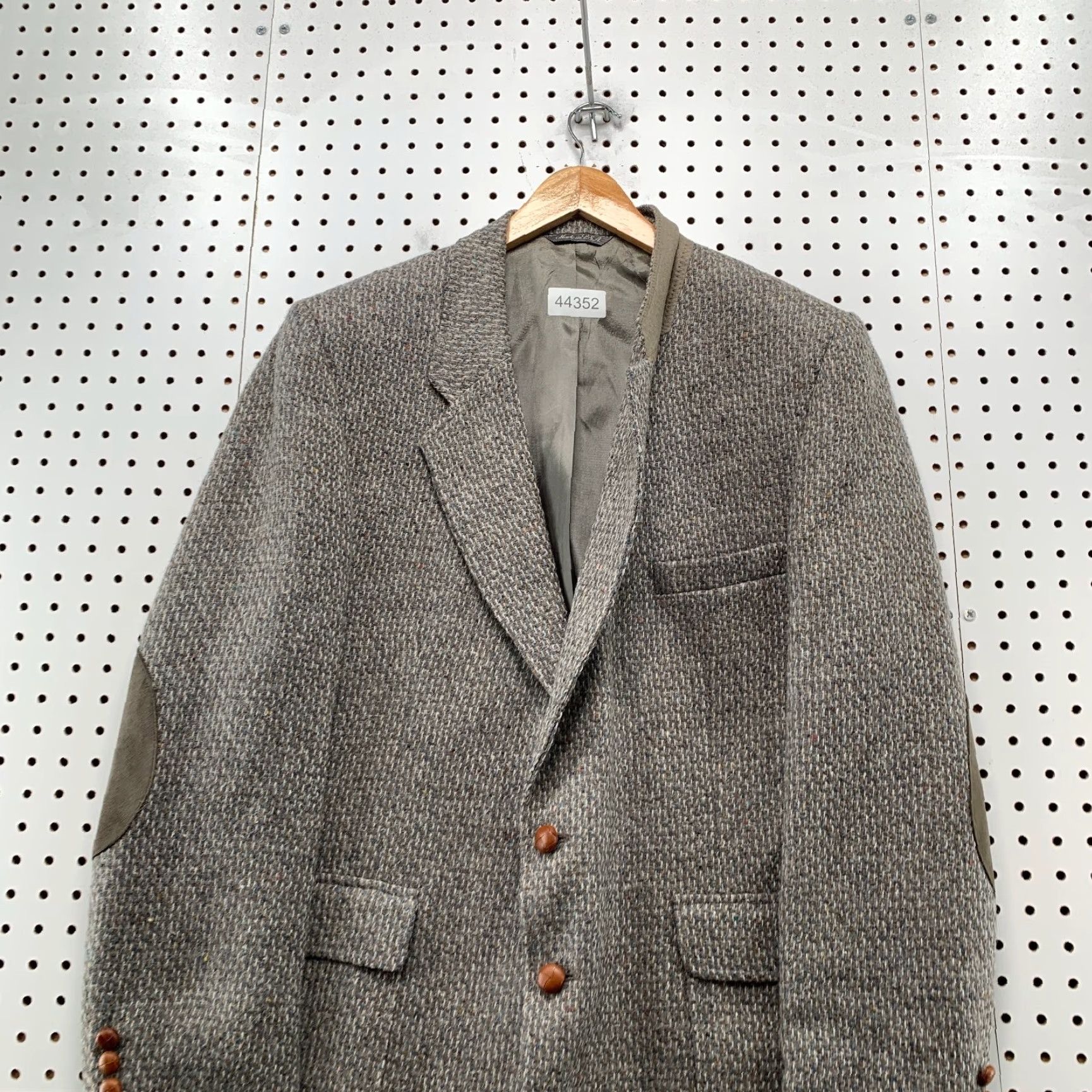 Levi's VINTAGE Levi's Blazer Wool Tweed 46R Gray Two-Button Suede Elbows Made USA Mens Jacket Blazer Size 46R - 2 Thumbnail