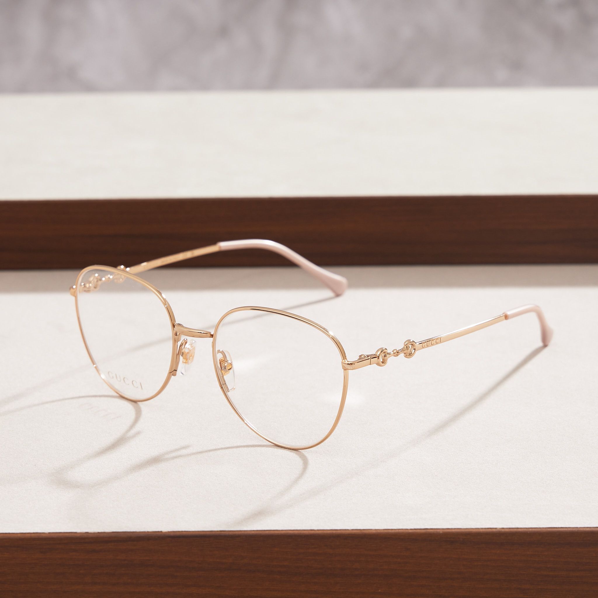Gucci GUCCI GG0880O 001 GOLD Size ONE SIZE - 1 Thumbnail