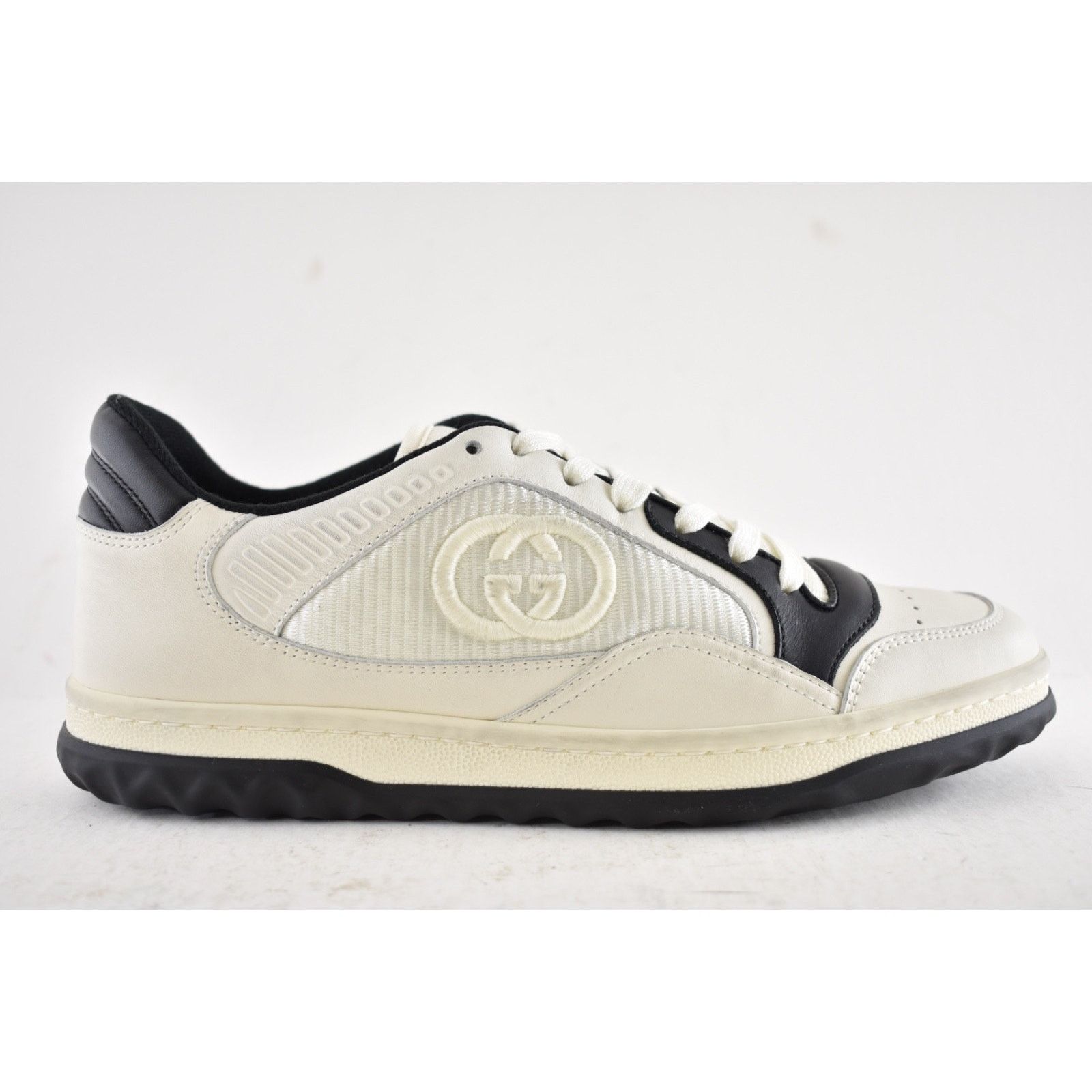 Gucci Gucci Distressed Leather GG Flat Low Top Sneaker 39.5 Size US 9.5 / IT 39.5 - 2 Thumbnail
