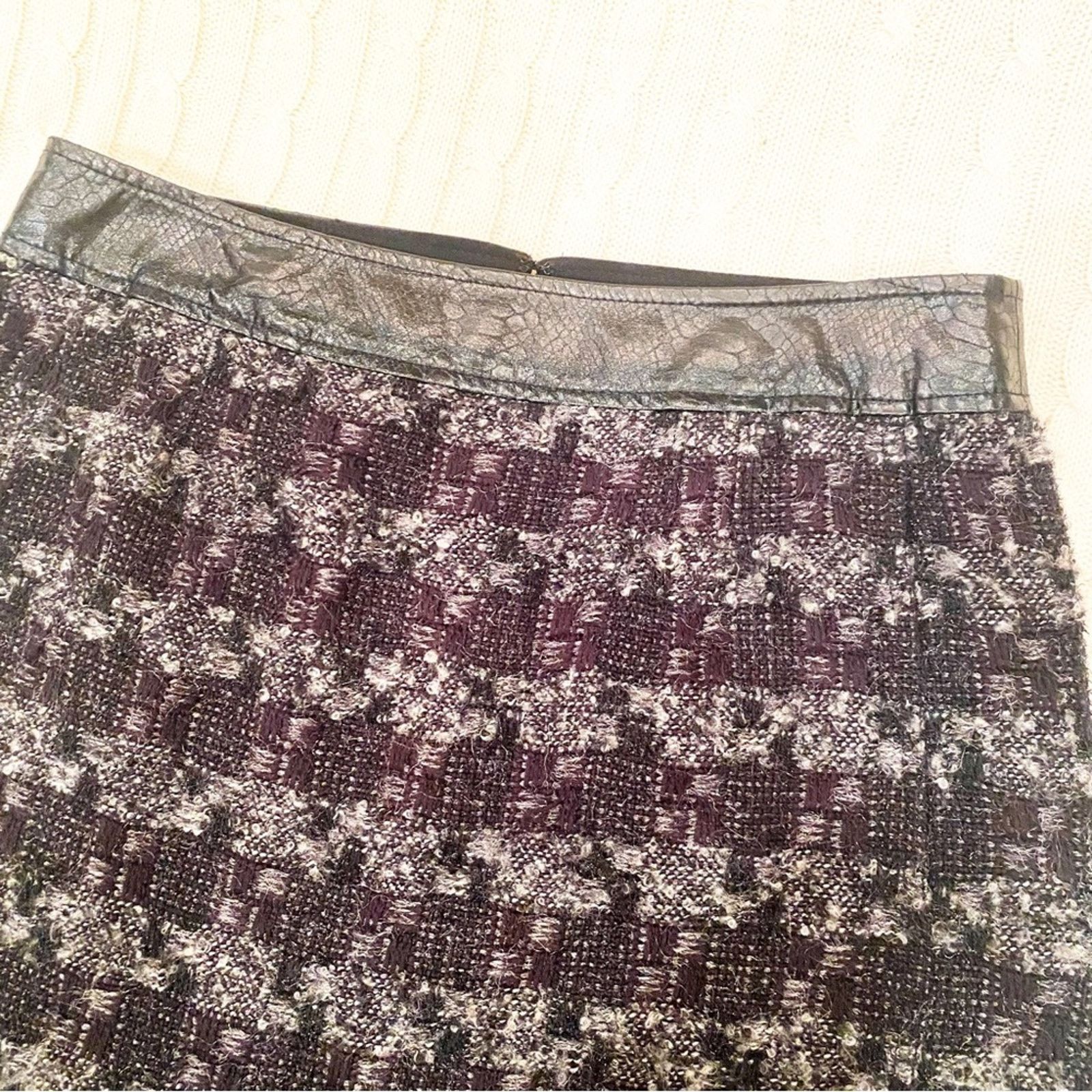 Tory Burch Tory Burch Pencil Skirt sz 10 Leather Trimmed Skirt Size 32" / US 10 / IT 46 - 7 Thumbnail