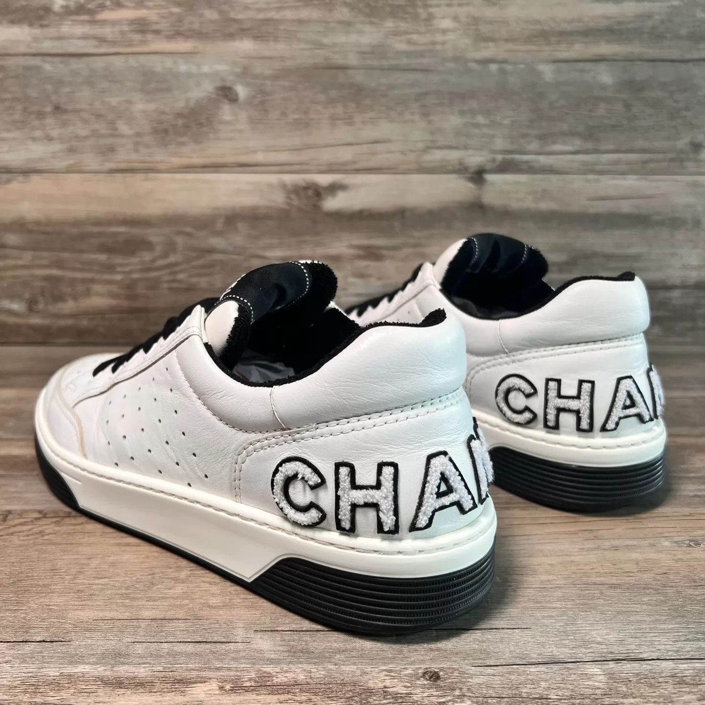 Chanel Chanel White Black Panda Sneaker Men's 43 Size US 10 / EU 43 - 4 Thumbnail