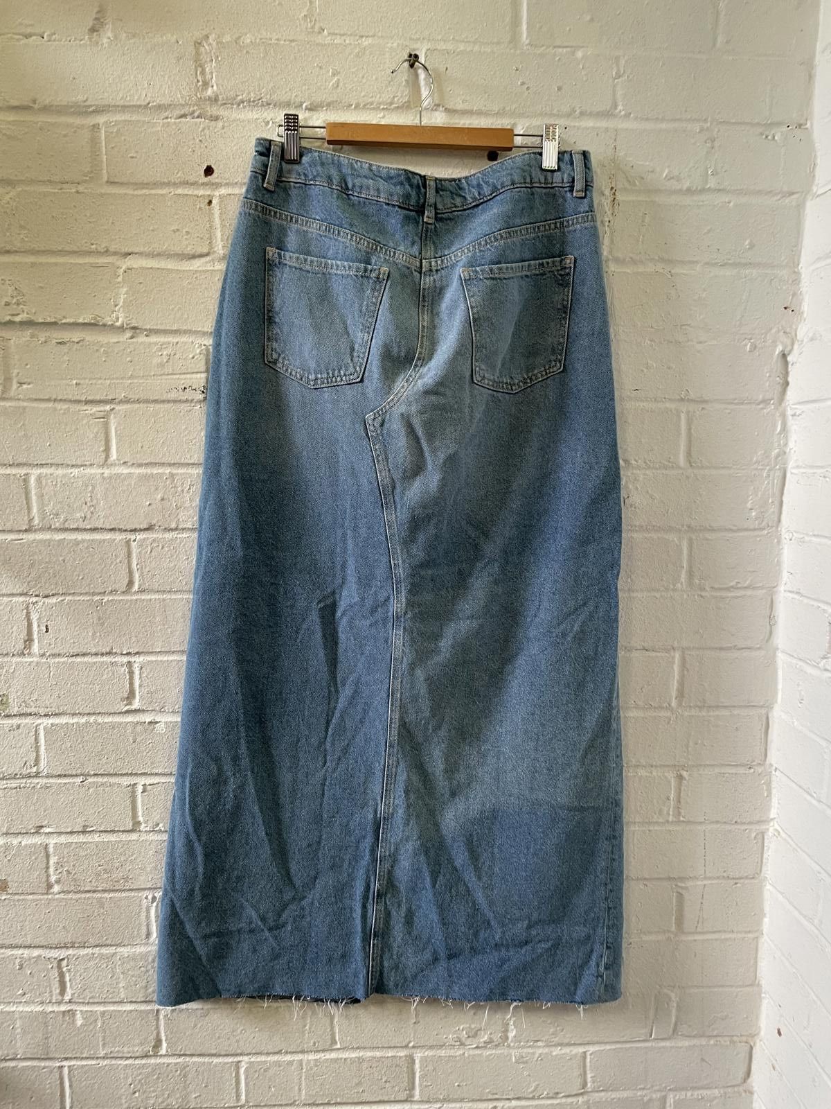 Unknown London Women's Denim Skirt with Front Slit Size 30" / US 8 / IT 44 - 5 Thumbnail