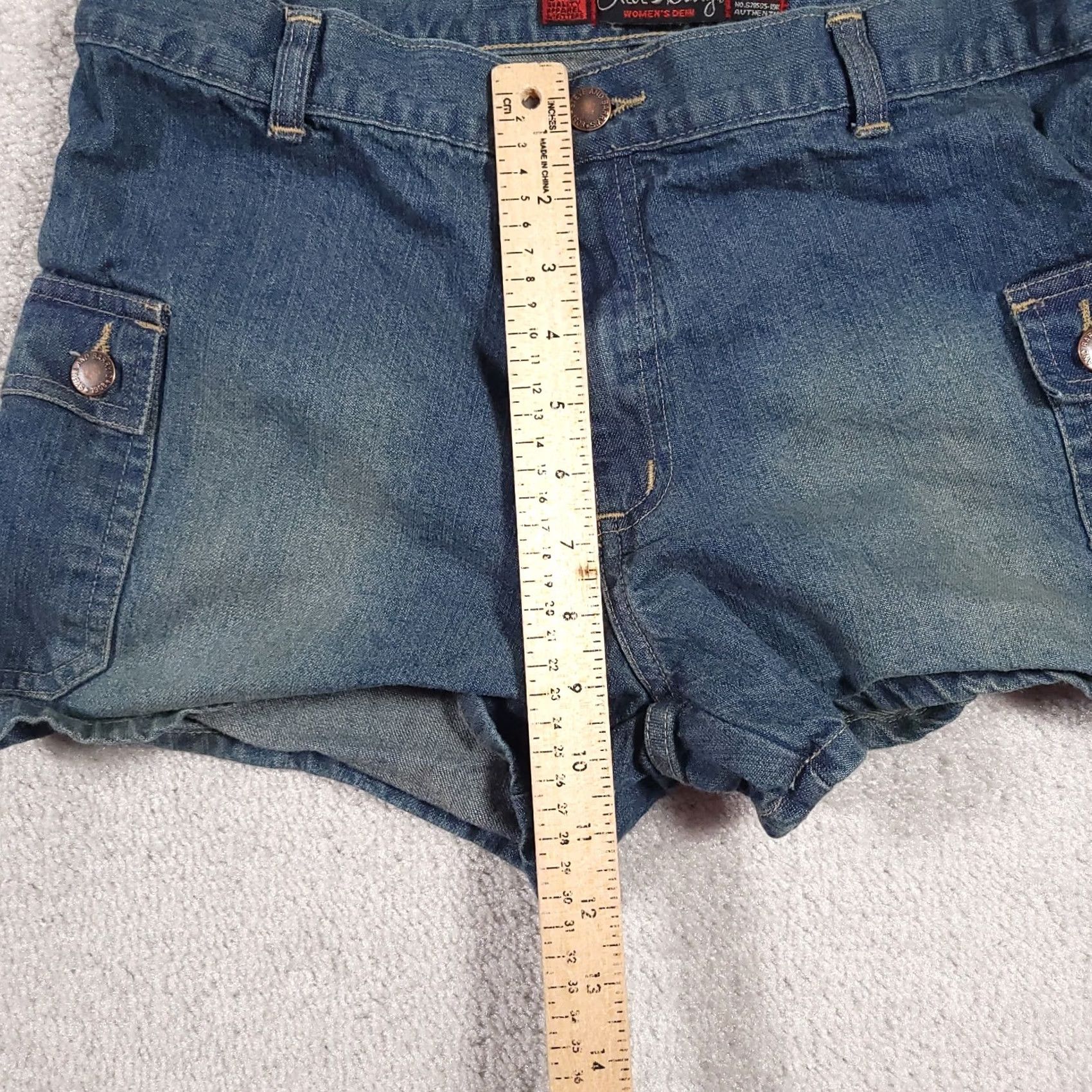 Vintage VINTAGE Steve & Barry's Cargo Jean Shorts Women 12 Denim Y2K Adjustable Waist Cargo Shorts 90s Recreational Womens Size 34" / US 12 / IT 48 - 7 Thumbnail