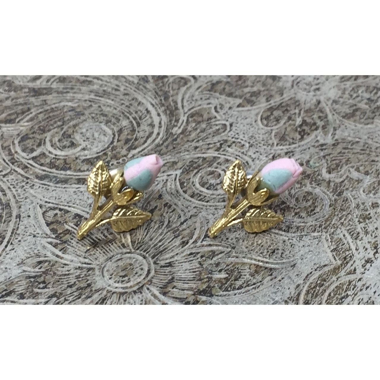 Other Women's Gold Tone Dainty Flower Rose Bud Stud Earrings Size ONE SIZE - 2 Thumbnail