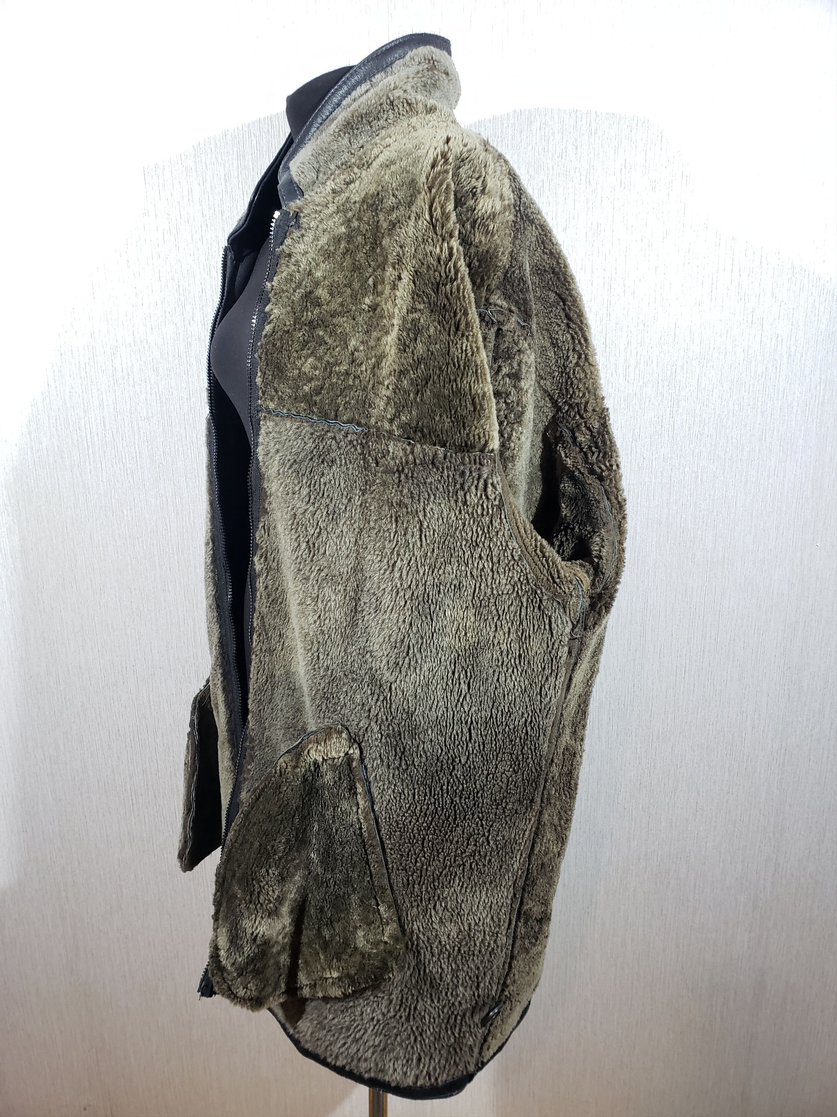 Other Stylish men's black sheepskin coat. Size US XXL / EU 58 / 5 - 9 Thumbnail